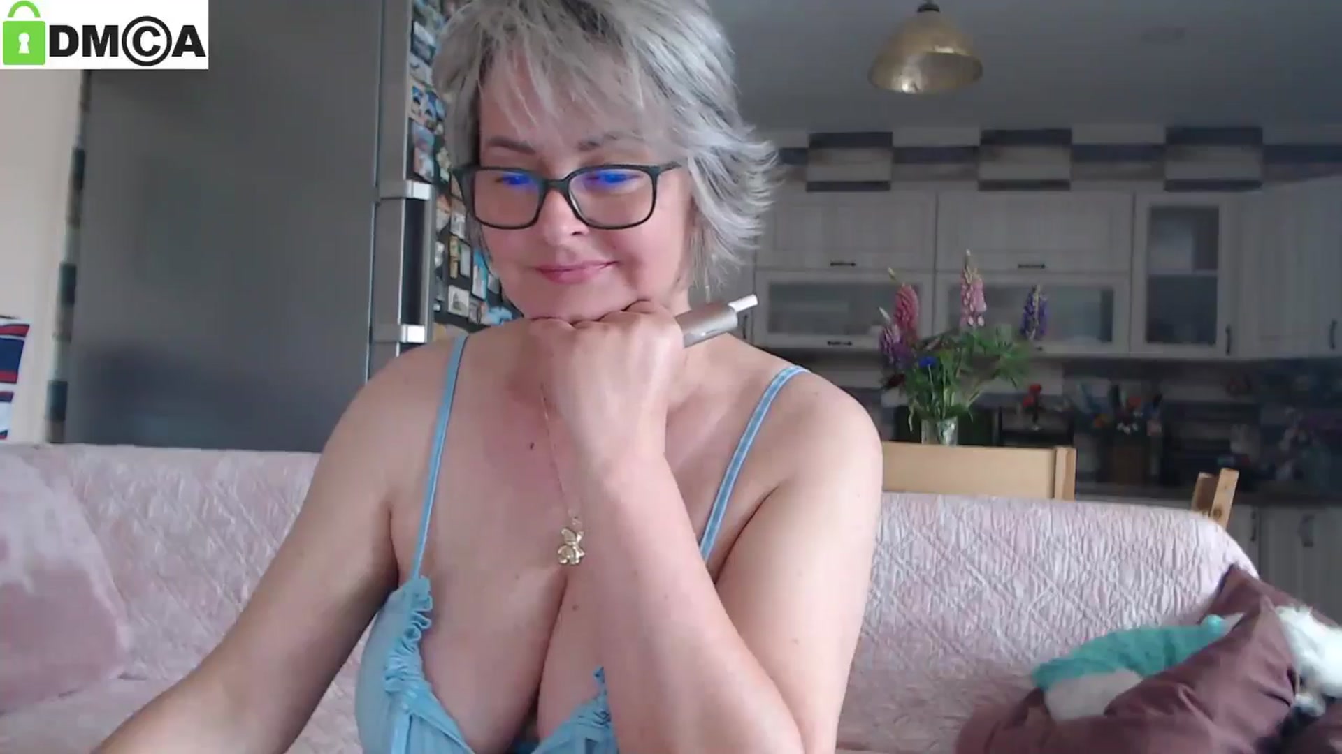Gallery image thumbnail from silverjewel's myfreecams stream on, 05/15/2025, 09:48 image 3 of 20