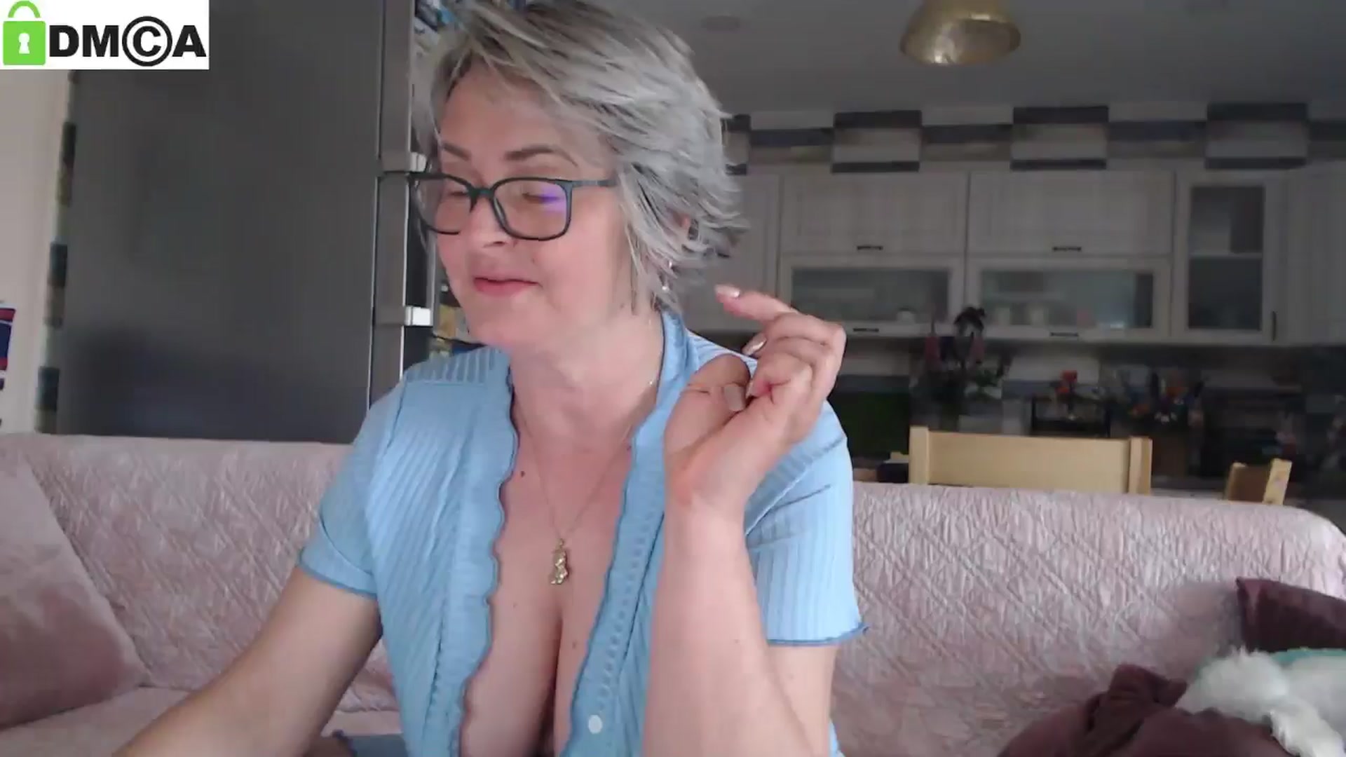 Gallery image thumbnail from silverjewel's myfreecams stream on, 05/16/2025, 08:46 image 19 of 20
