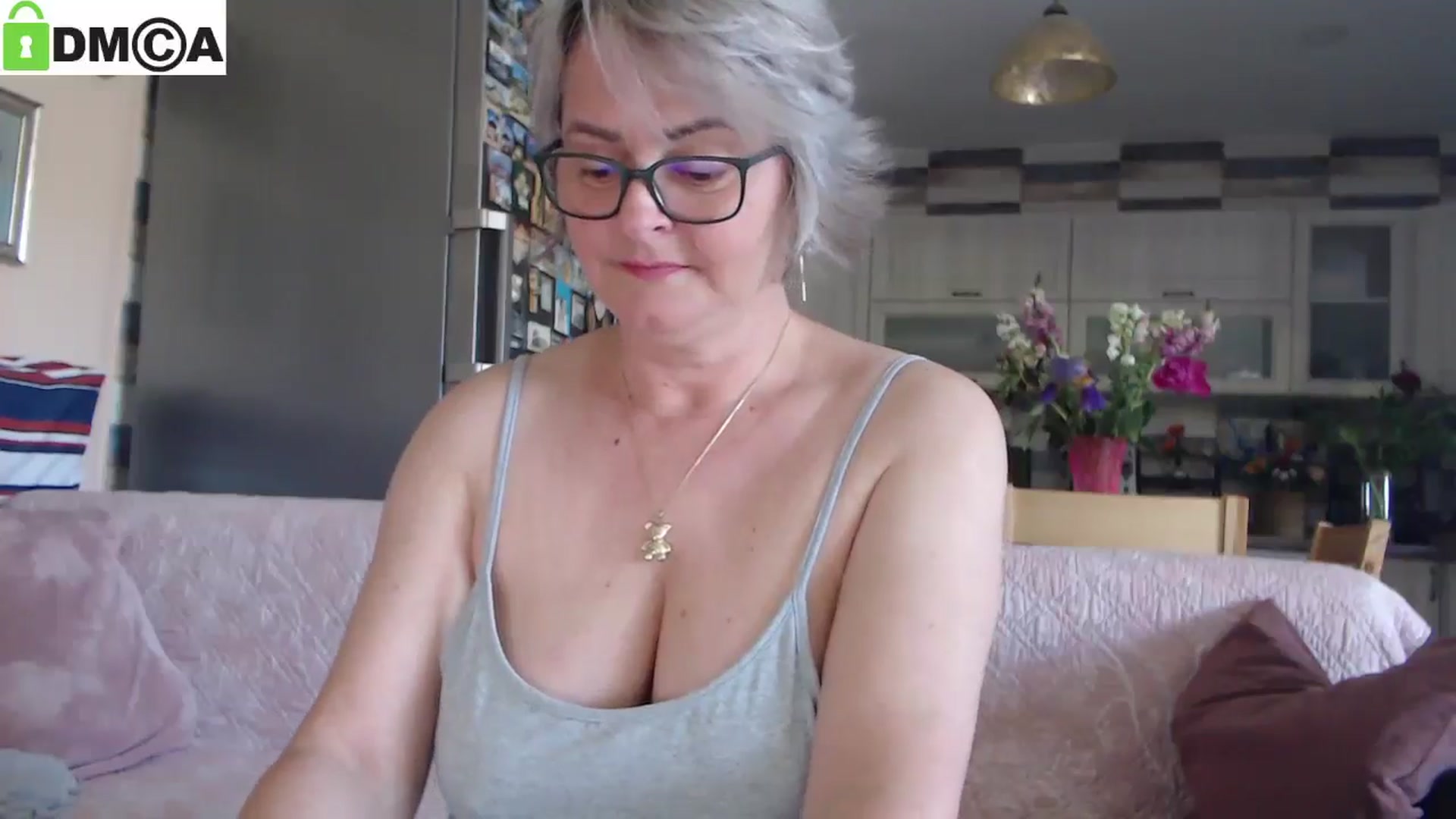 Gallery image thumbnail from silverjewel's myfreecams stream on, 05/20/2025, 09:49 image 2 of 20