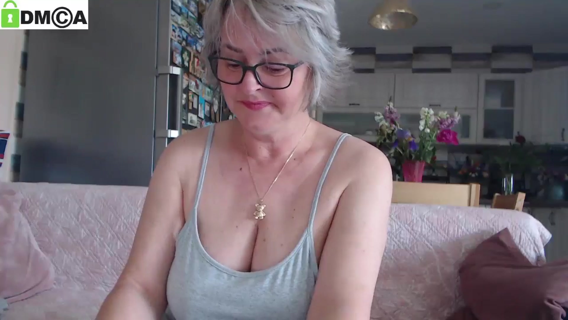 Gallery image thumbnail from silverjewel's myfreecams stream on, 05/20/2025, 09:49 image 18 of 20