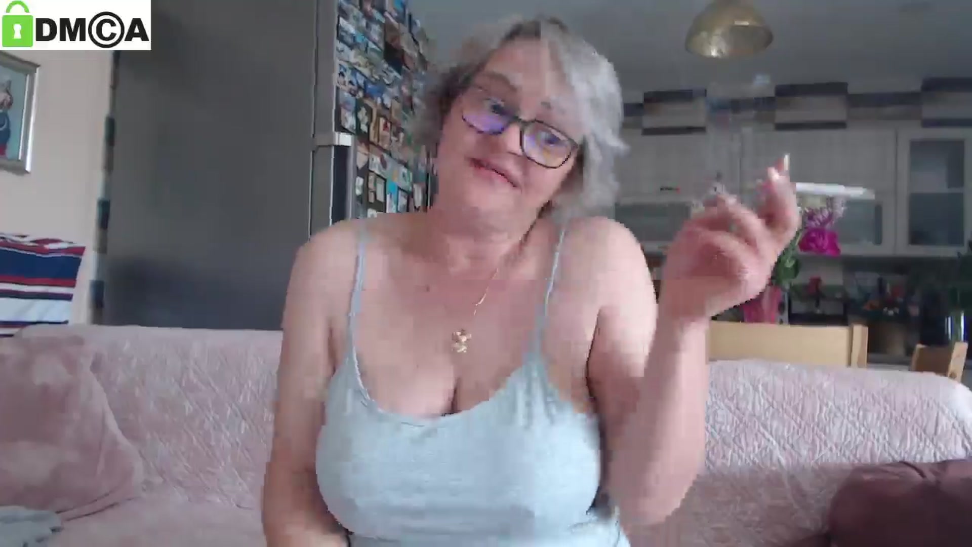 Gallery image thumbnail from silverjewel's myfreecams stream on, 05/20/2025, 10:56 image 16 of 20