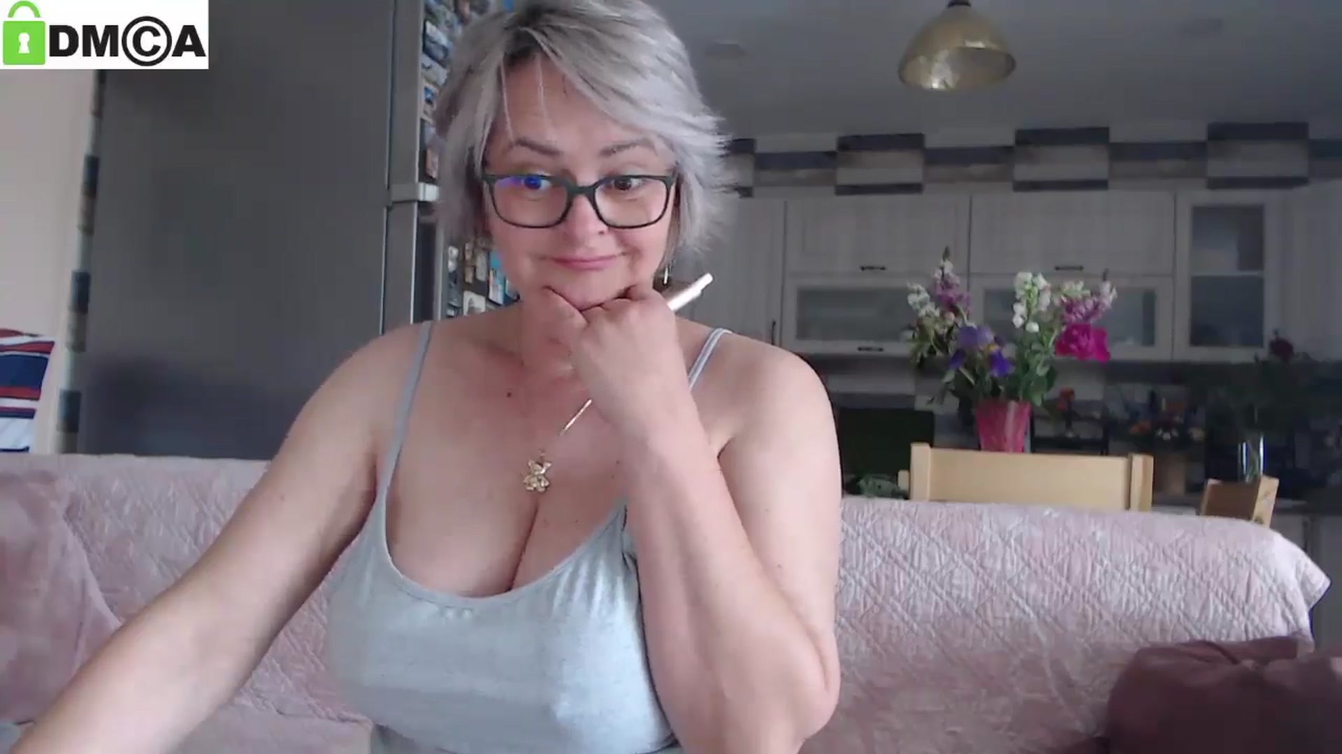 Gallery image thumbnail from silverjewel's myfreecams stream on, 05/20/2025, 10:56 image 5 of 20
