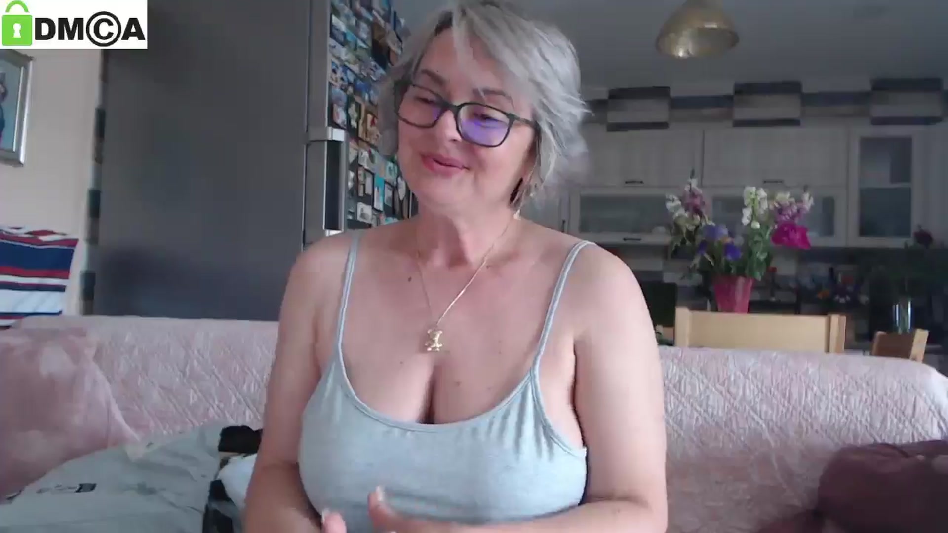 Gallery image thumbnail from silverjewel's myfreecams stream on, 05/20/2025, 10:56 image 19 of 20
