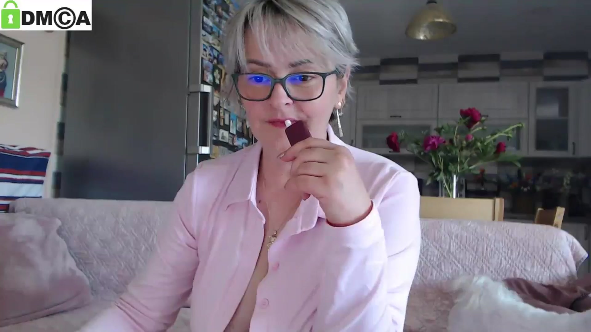 Gallery image thumbnail from silverjewel's myfreecams stream on, 05/21/2025, 10:19 image 11 of 20