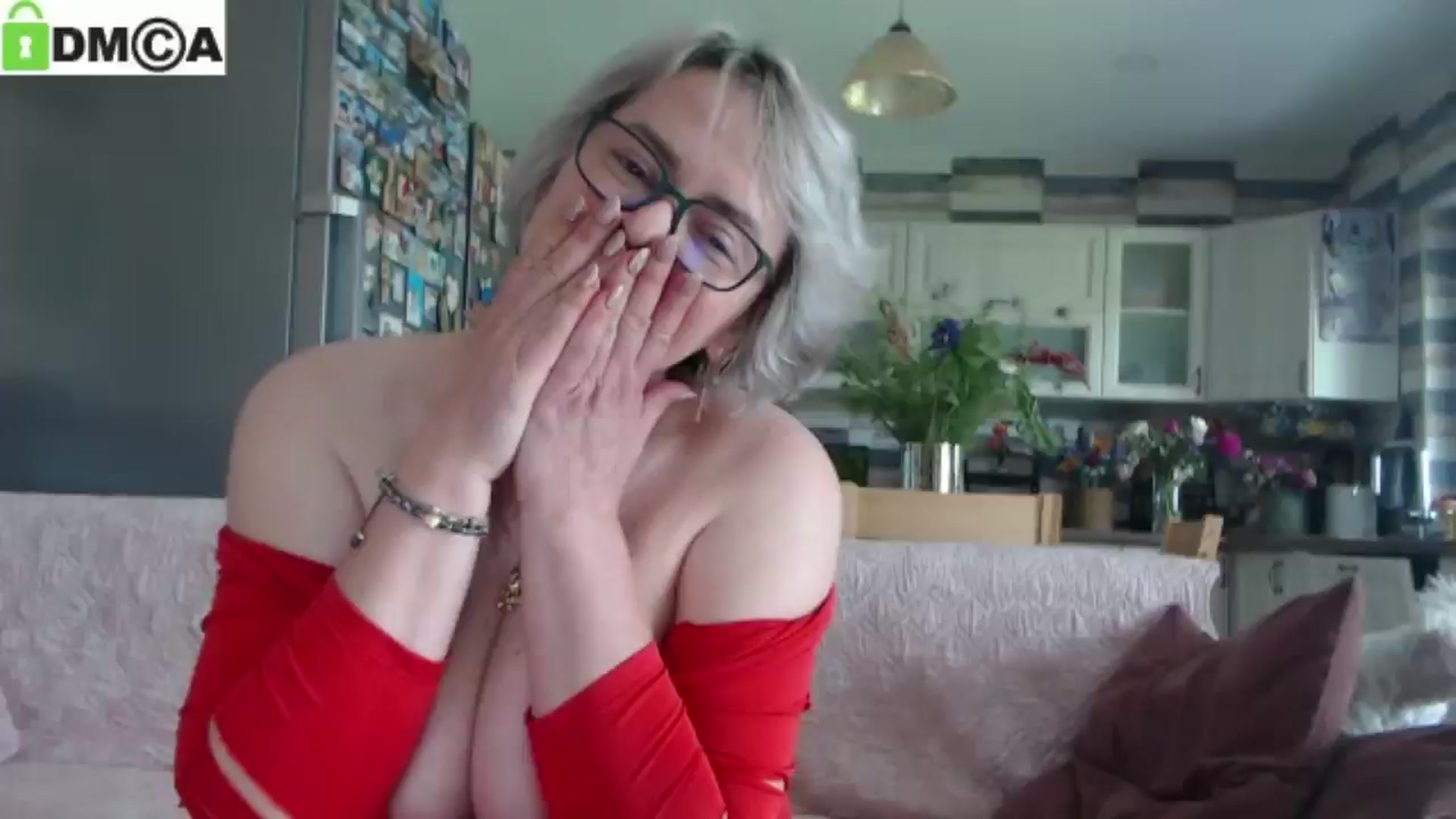 Gallery image thumbnail from silverjewel's myfreecams stream on, 05/24/2025, 08:11 image 1 of 20