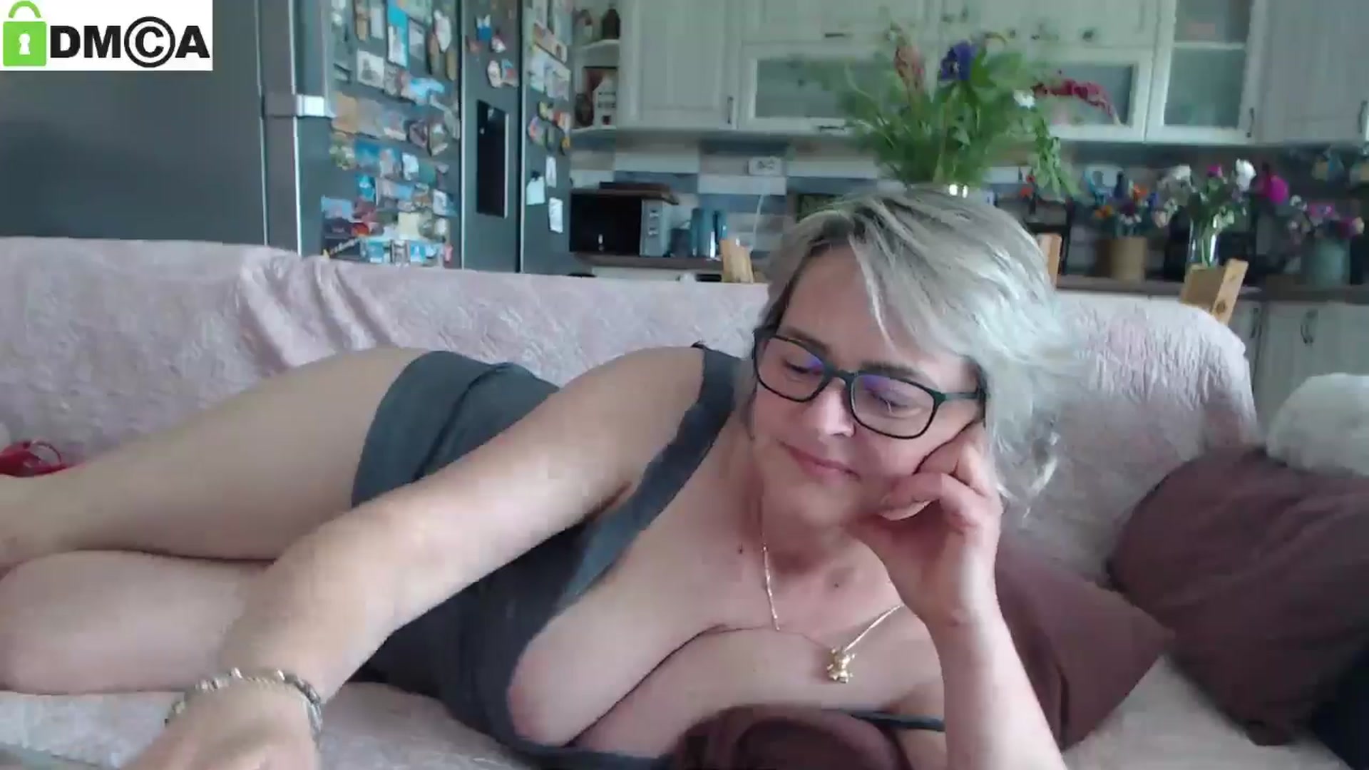 Gallery image thumbnail from silverjewel's myfreecams stream on, 05/24/2025, 09:47 image 16 of 20