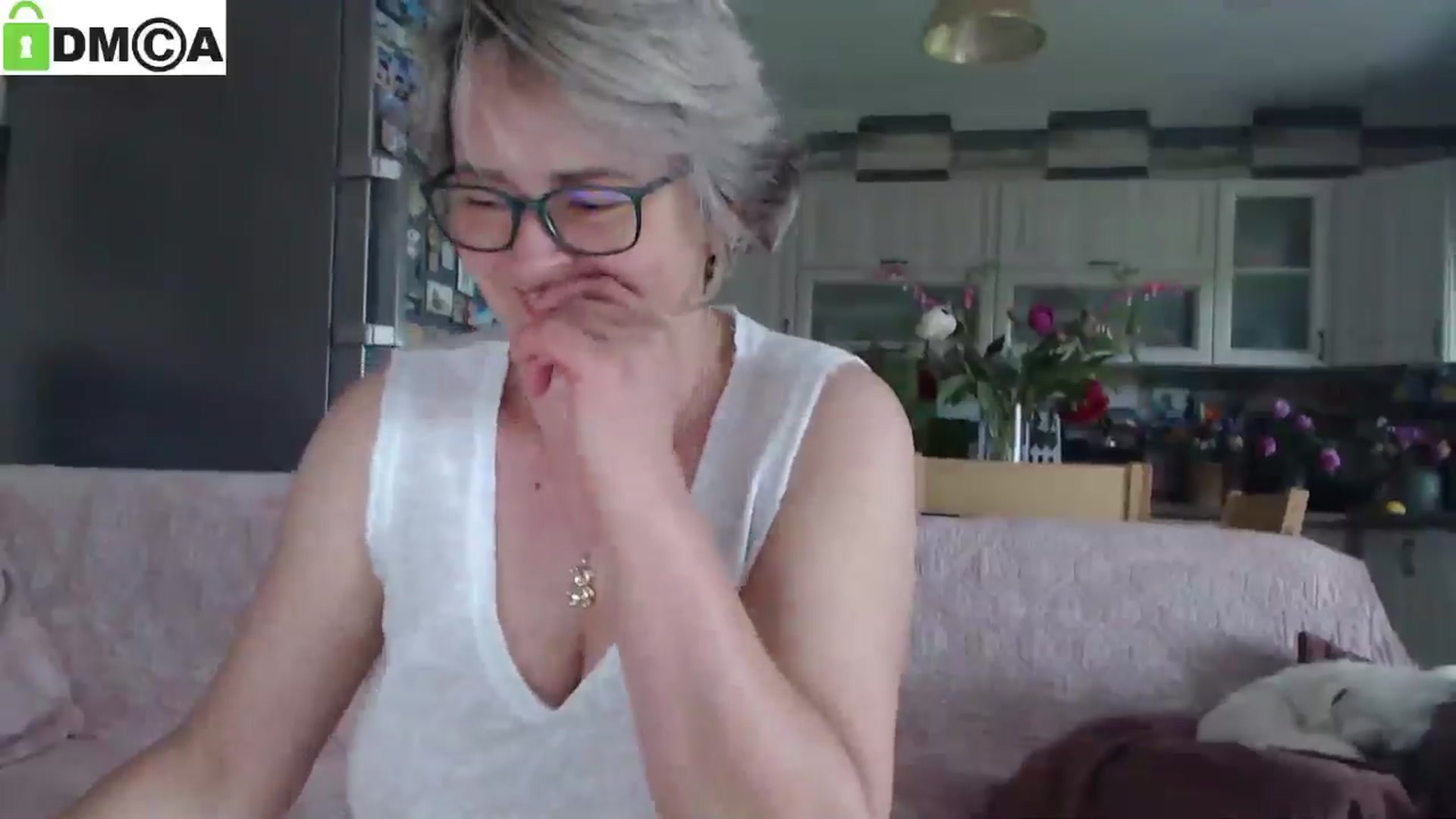 Gallery image thumbnail from silverjewel's myfreecams stream on, 05/26/2025, 09:39 image 3 of 20