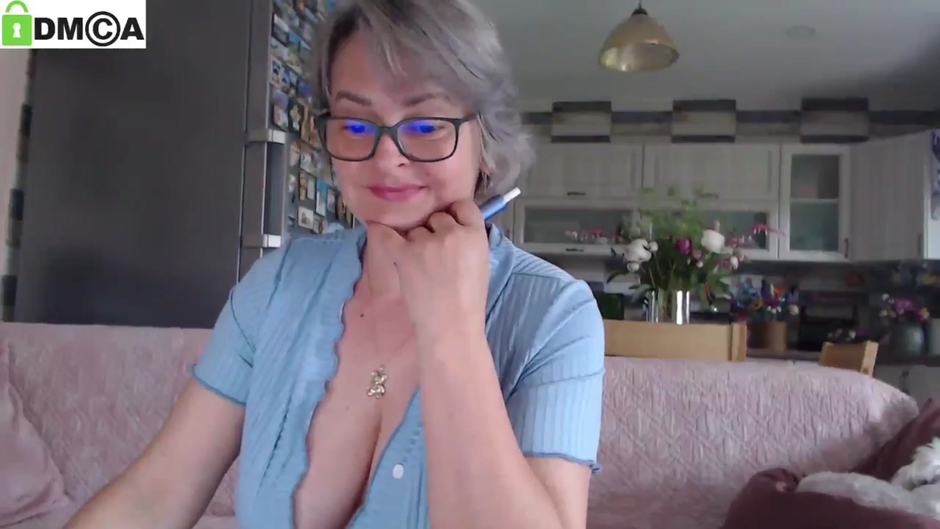 Gallery image thumbnail from silverjewel's myfreecams stream on, 05/28/2025, 08:27 image 3 of 20