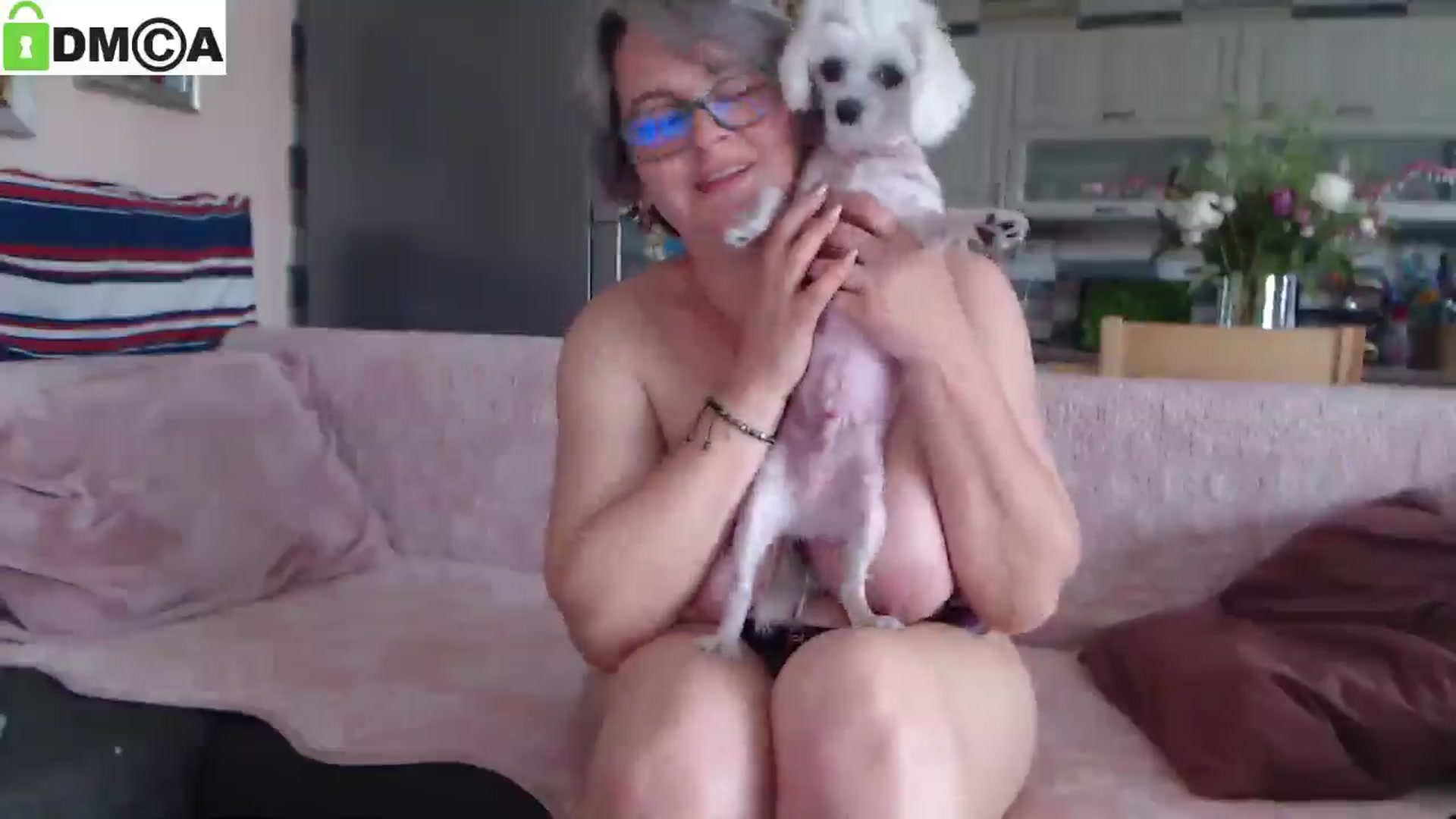 Gallery image thumbnail from silverjewel's myfreecams stream on, 05/28/2025, 09:56 image 4 of 20