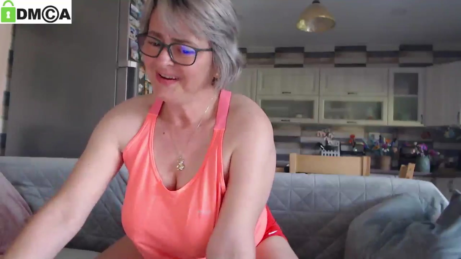 Gallery image thumbnail from silverjewel's myfreecams stream on, 06/16/2025, 07:42 image 2 of 20