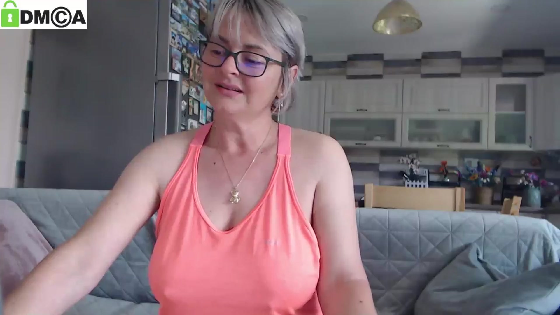 Gallery image thumbnail from silverjewel's myfreecams stream on, 06/16/2025, 10:28 image 19 of 20