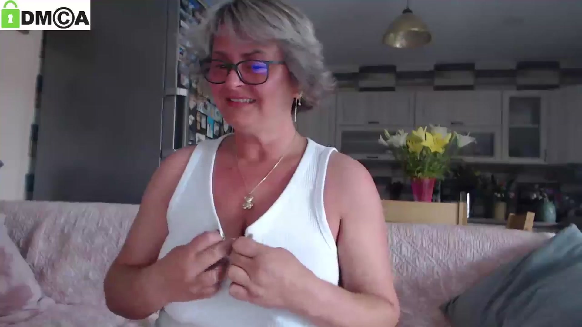 Gallery image thumbnail from silverjewel's myfreecams stream on, 06/24/2025, 09:10 image 7 of 20