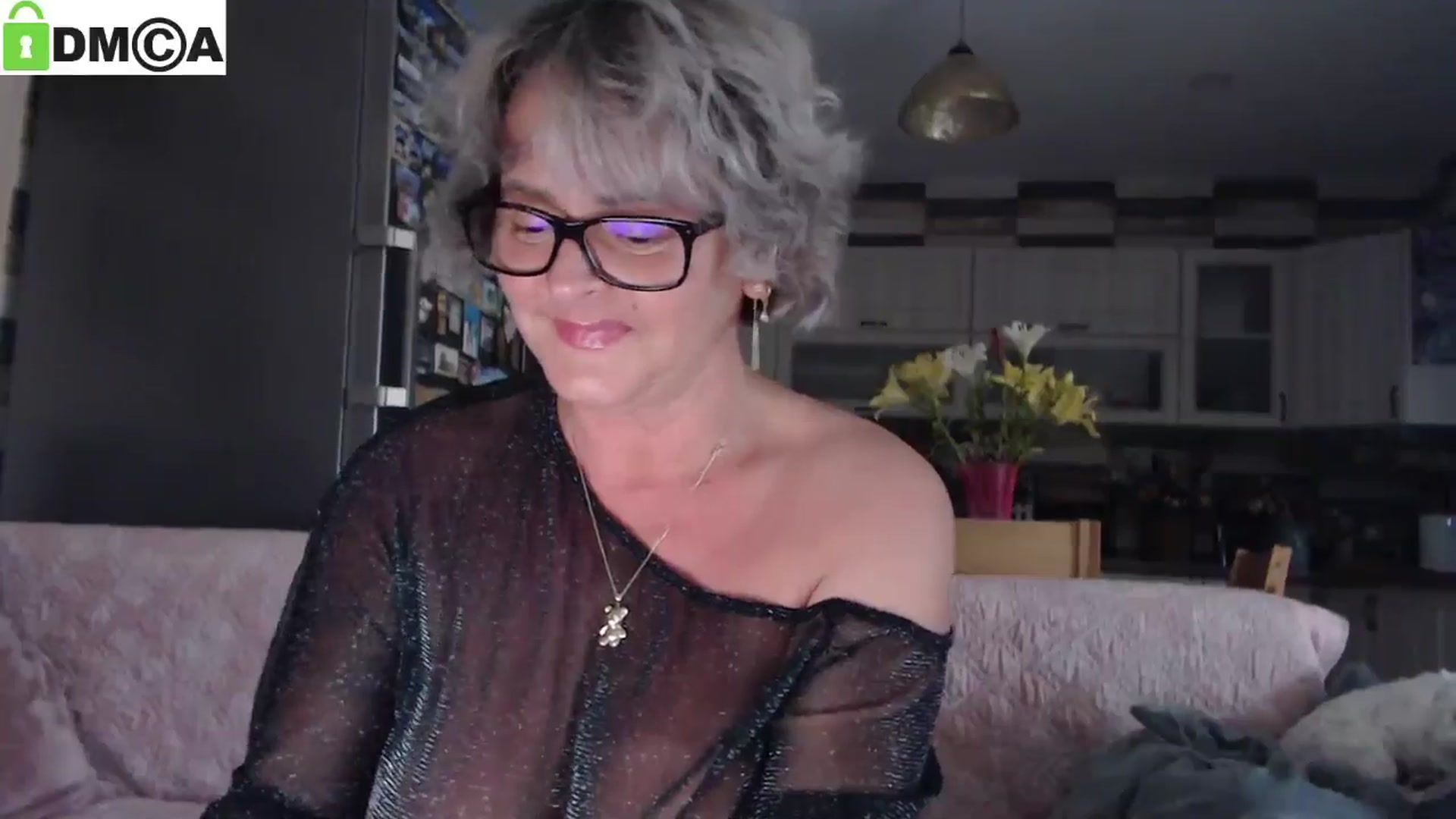 Gallery image thumbnail from silverjewel's myfreecams stream on, 06/27/2025, 18:39 image 2 of 20