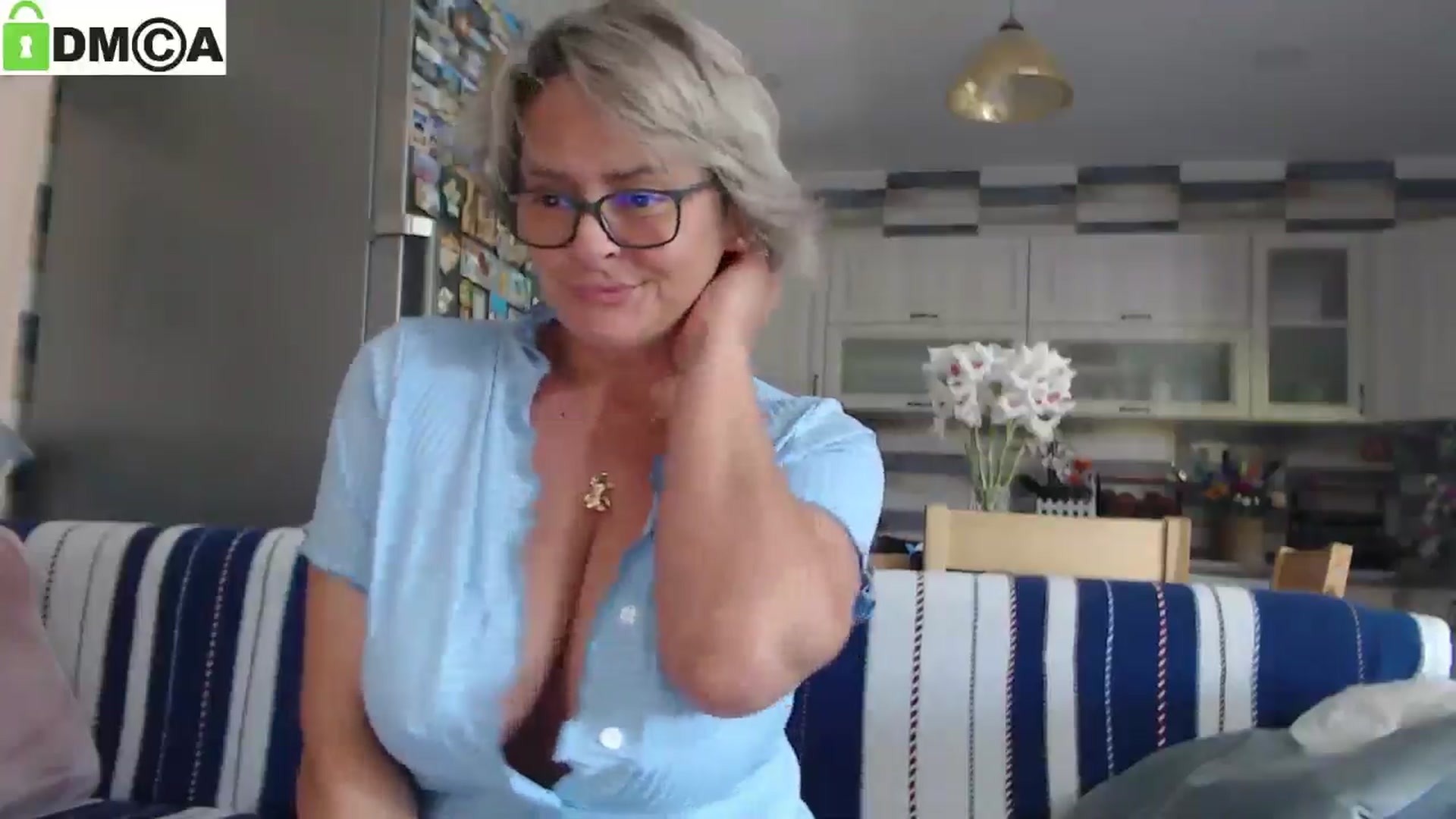 Gallery image thumbnail from silverjewel's myfreecams stream on, 07/04/2025, 08:33 image 18 of 20