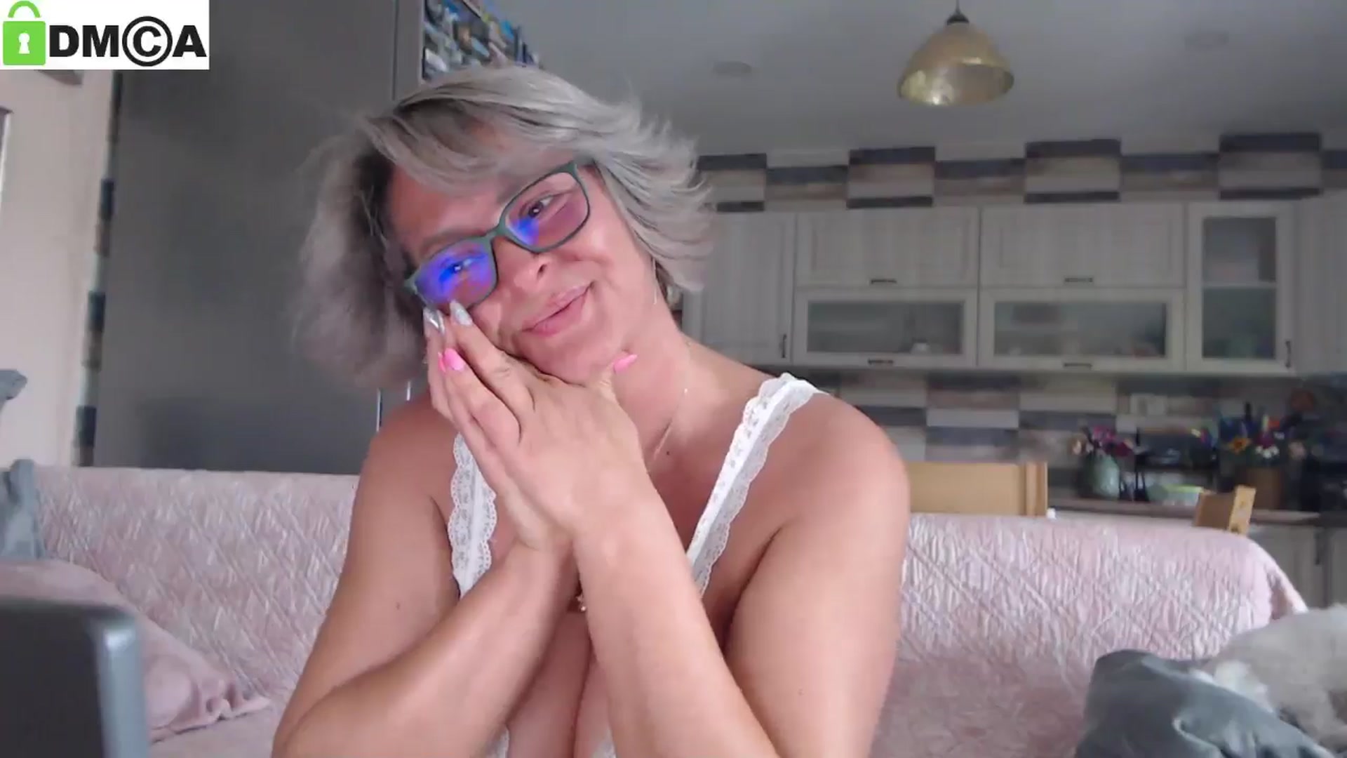 Gallery image thumbnail from silverjewel's myfreecams stream on, 07/15/2025, 07:30 image 15 of 20