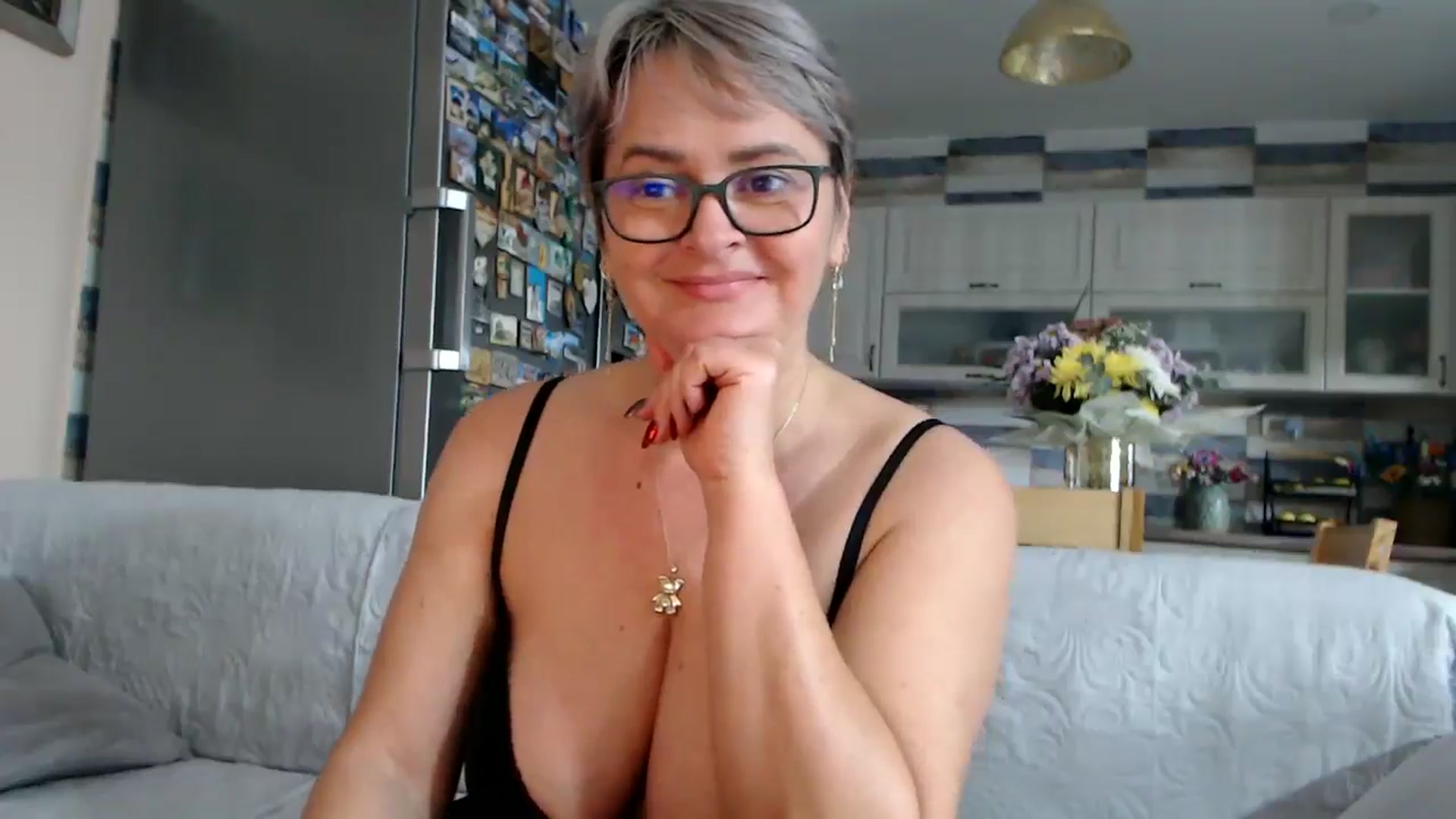 Gallery image thumbnail from silverjewel's myfreecams stream on, 10/24/2025, 09:48 image 8 of 20