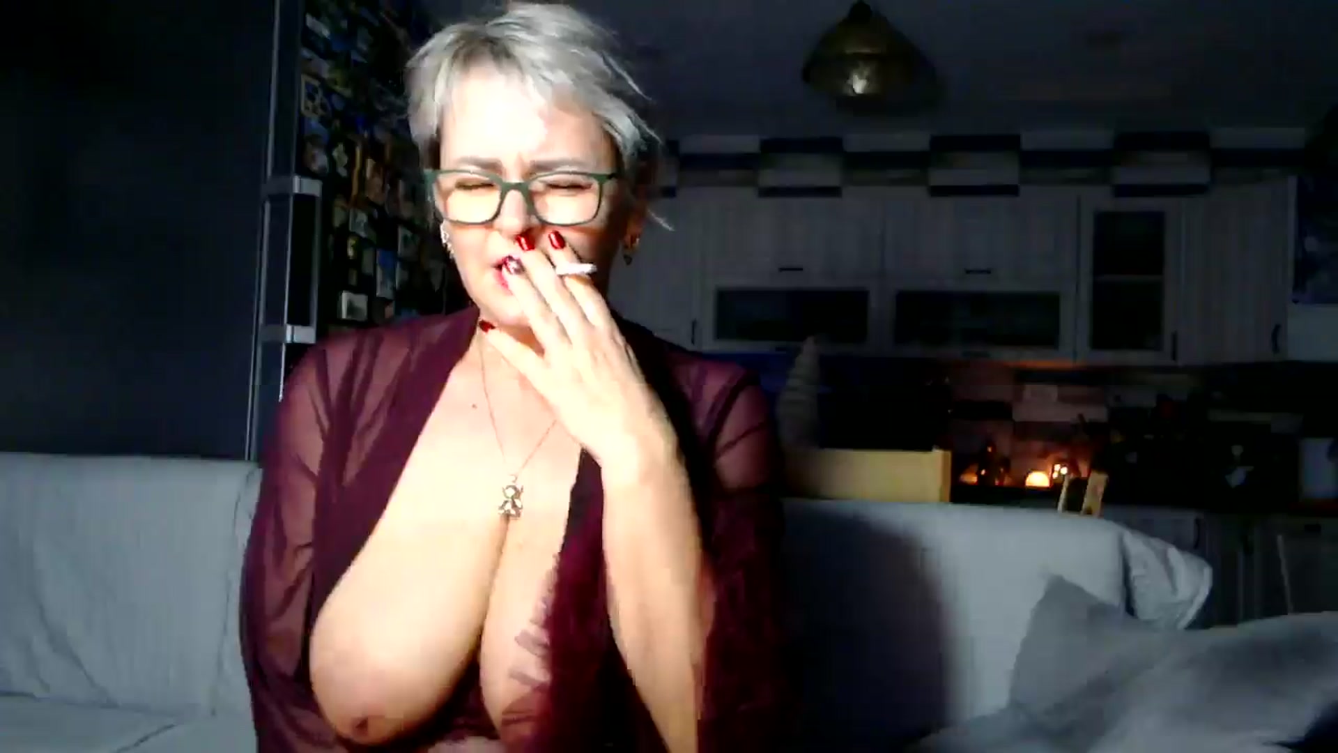 Gallery image thumbnail from silverjewel's myfreecams stream on, 12/29/2025, 19:00 image 10 of 20