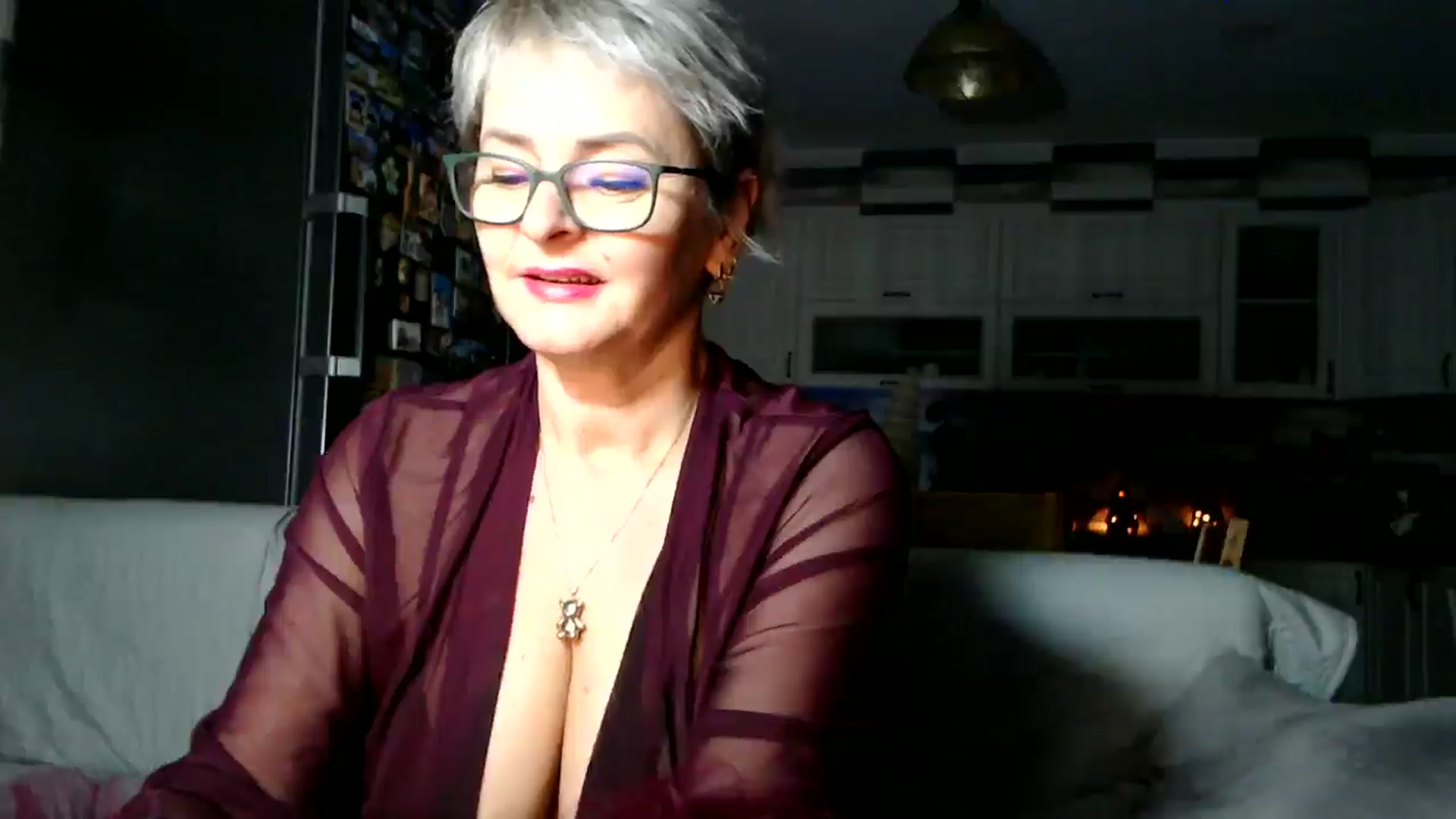 Gallery image thumbnail from silverjewel's myfreecams stream on, 12/29/2025, 19:53 image 15 of 20