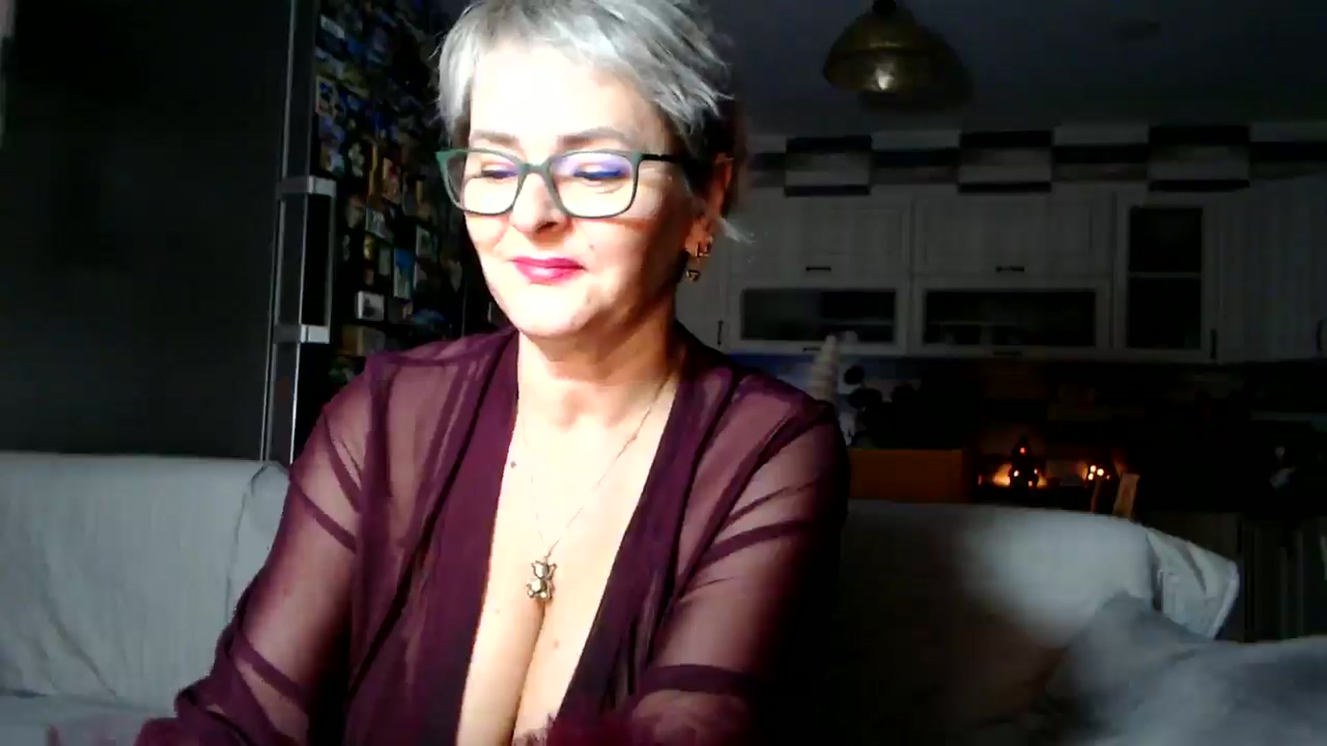 Gallery image thumbnail from silverjewel's myfreecams stream on, 12/29/2025, 19:53 image 8 of 20