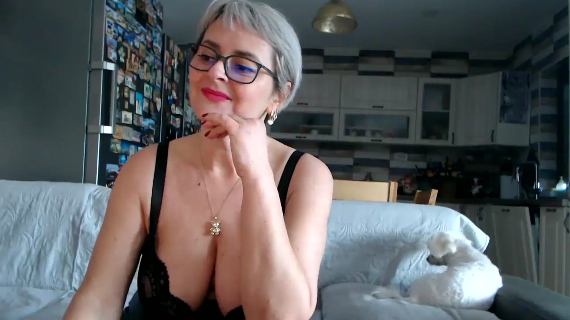 Gallery image thumbnail from silverjewel's myfreecams stream on, 01/03/2026, 10:23 image 12 of 20