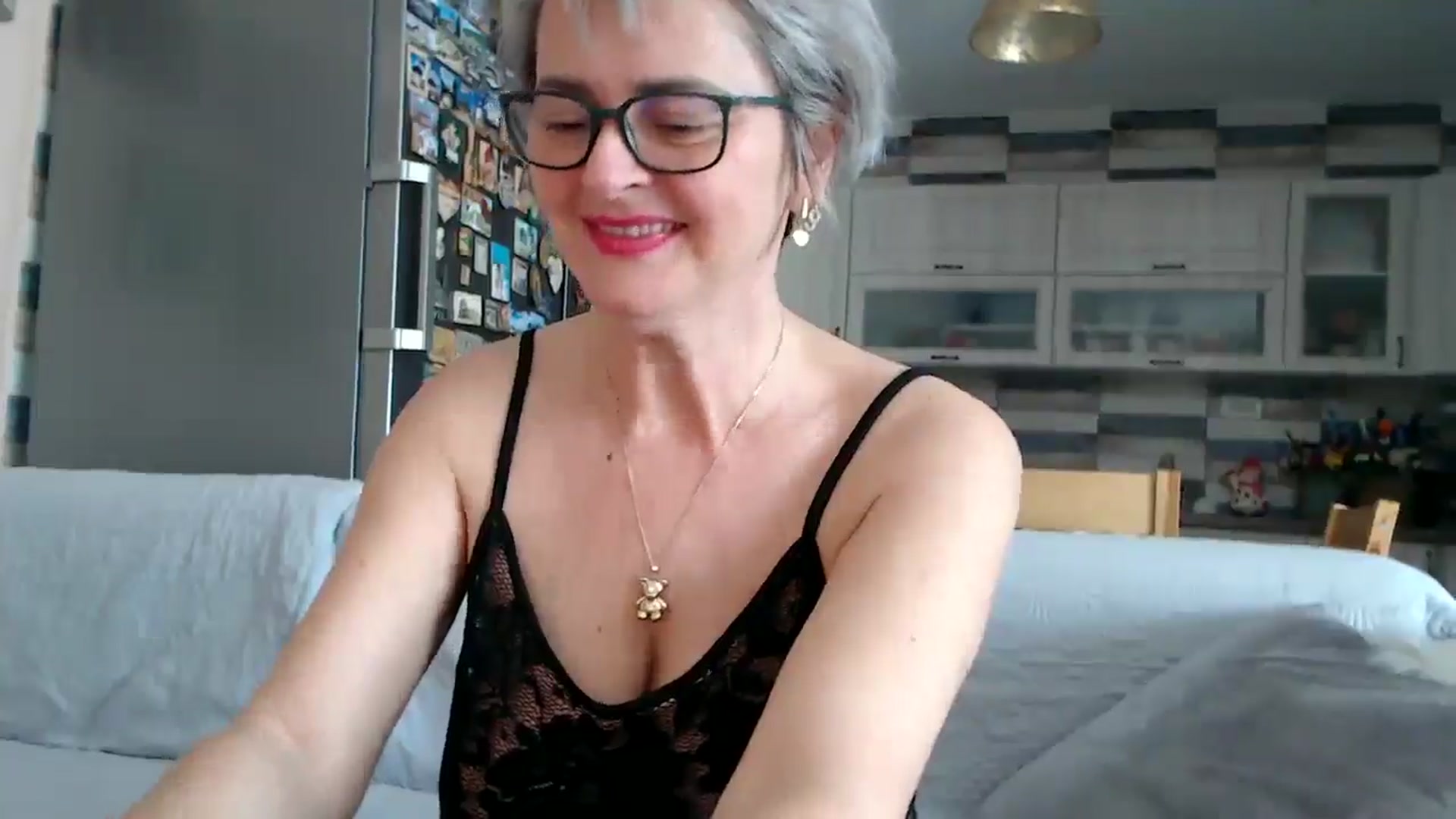 Gallery image thumbnail from silverjewel's myfreecams stream on, 01/14/2026, 10:45 image 12 of 20