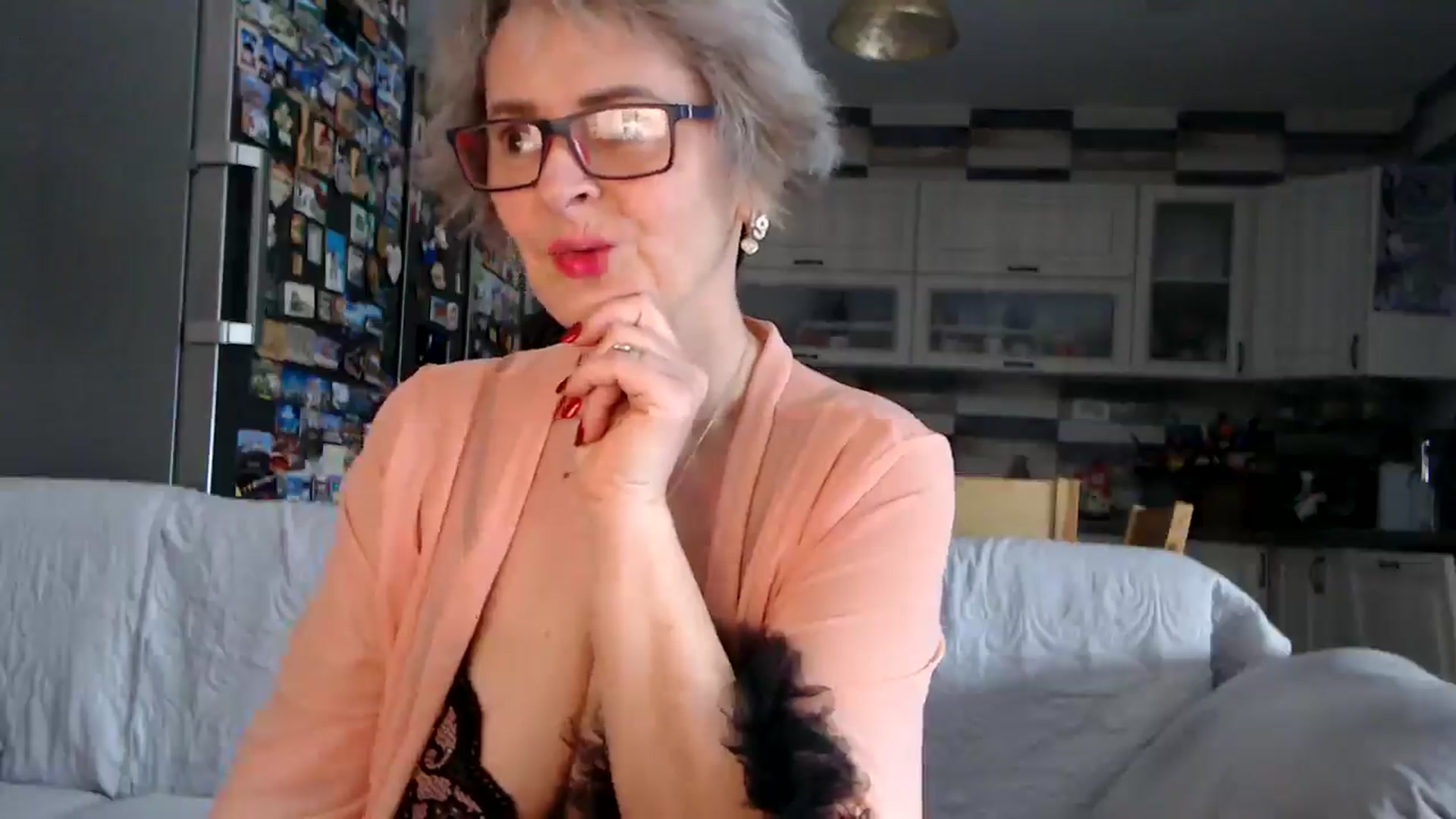 Gallery image thumbnail from silverjewel's myfreecams stream on, 01/15/2026, 12:12 image 5 of 20
