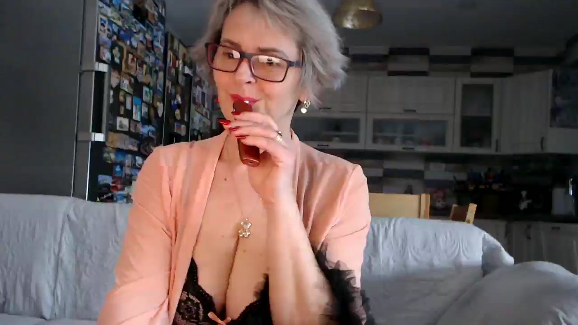 Gallery image thumbnail from silverjewel's myfreecams stream on, 01/15/2026, 12:12 image 2 of 20