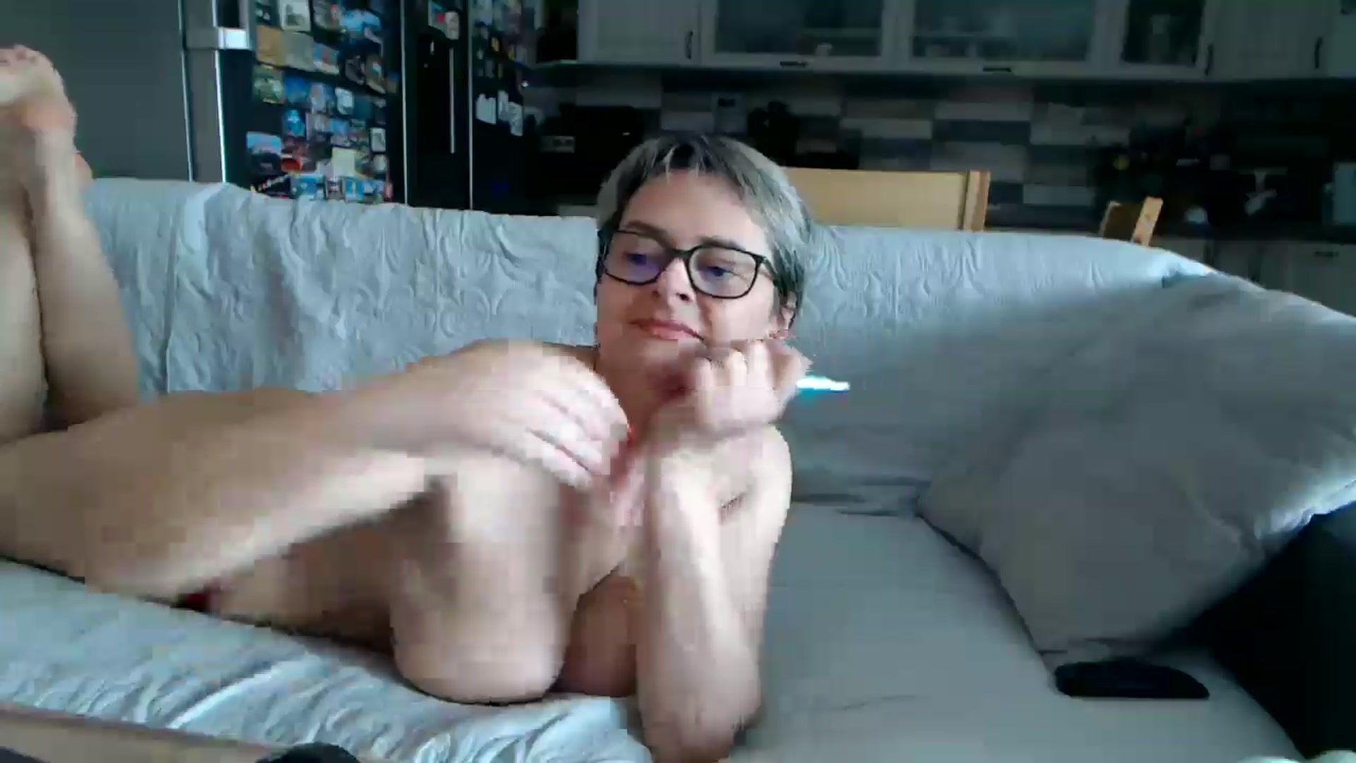 Gallery image thumbnail from silverjewel's myfreecams stream on, 03/21/2026, 12:01 image 17 of 20