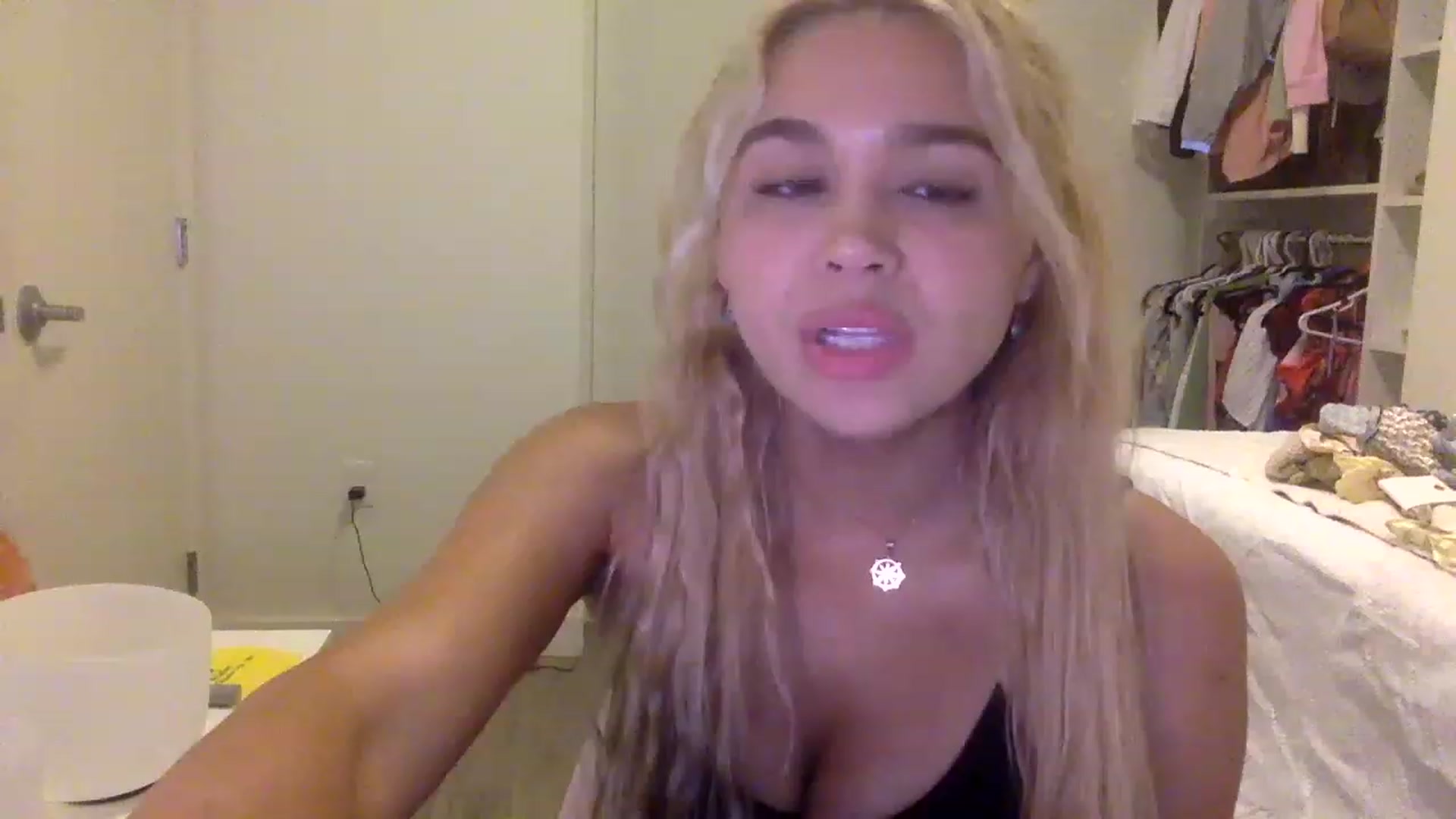 Gallery image thumbnail from sincerelypeny's myfreecams stream on, 12/02/2022, 02:39 image 4 of 20