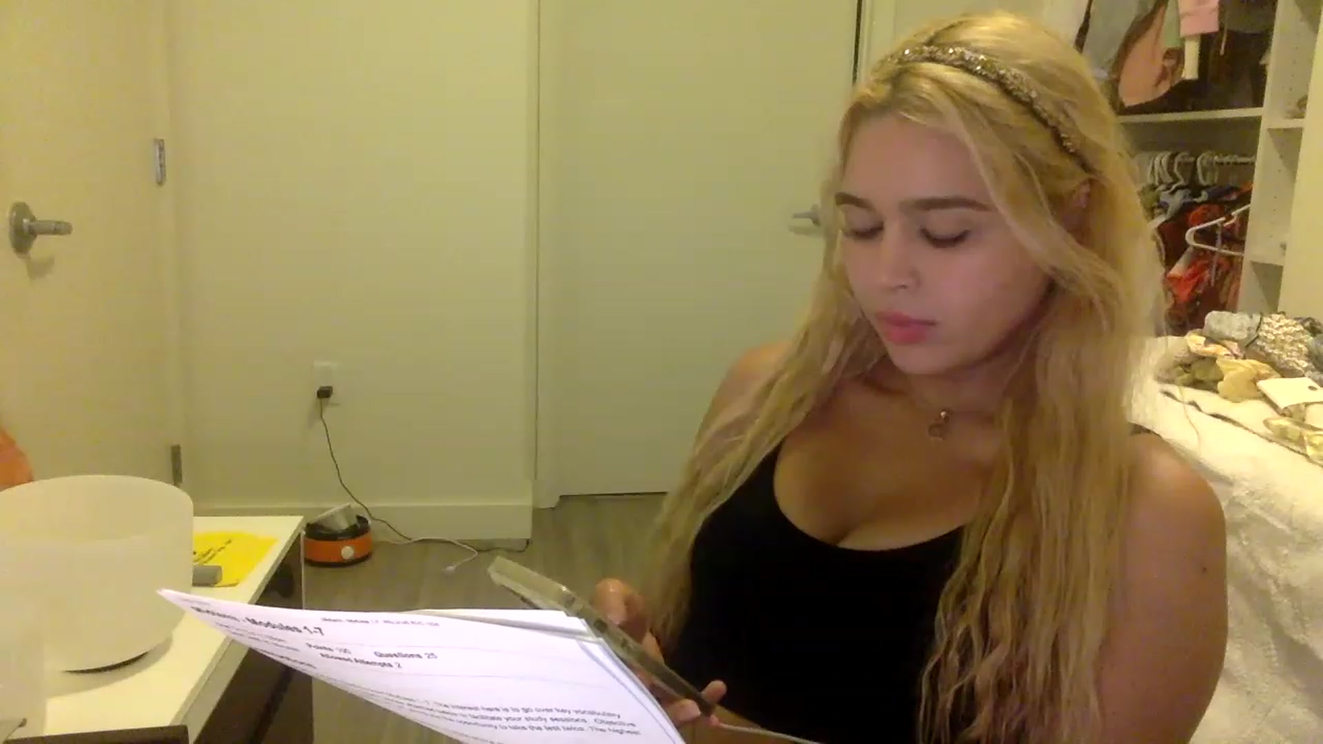 Gallery image thumbnail from sincerelypeny's myfreecams stream on, 12/02/2022, 02:39 image 8 of 20