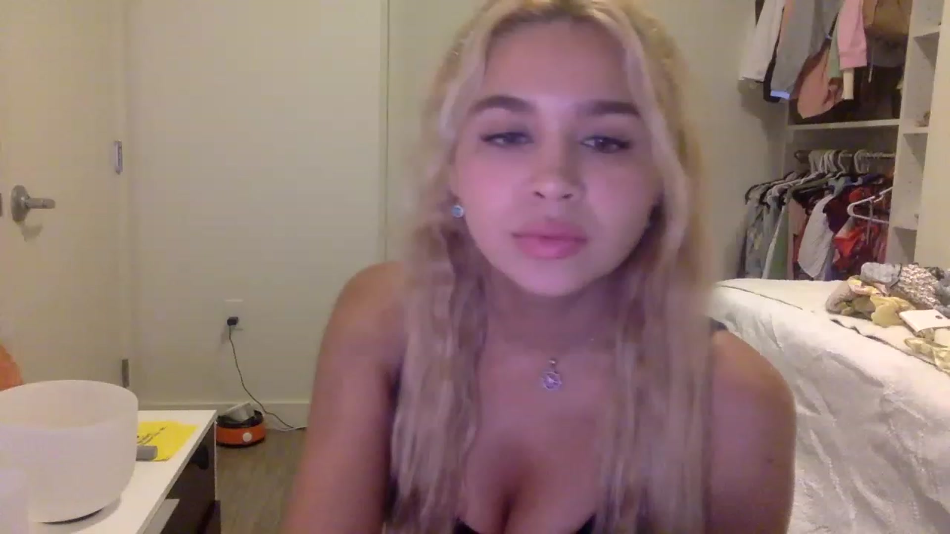 Gallery image thumbnail from sincerelypeny's myfreecams stream on, 12/02/2022, 02:39 image 6 of 20