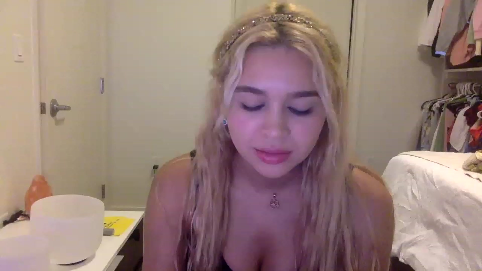 Gallery image thumbnail from sincerelypeny's myfreecams stream on, 12/02/2022, 02:39 image 1 of 20