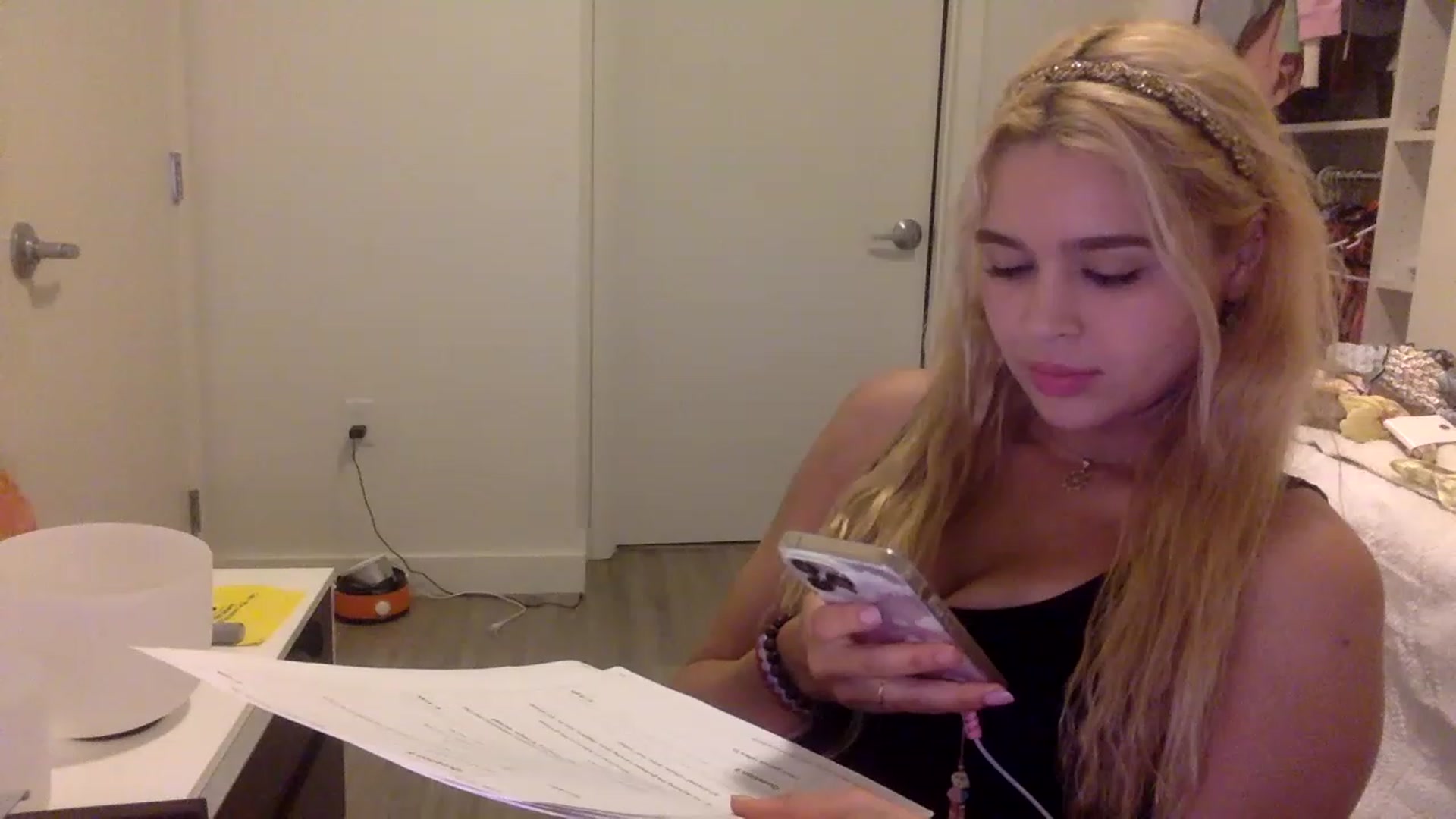 Gallery image thumbnail from sincerelypeny's myfreecams stream on, 12/02/2022, 02:39 image 12 of 20