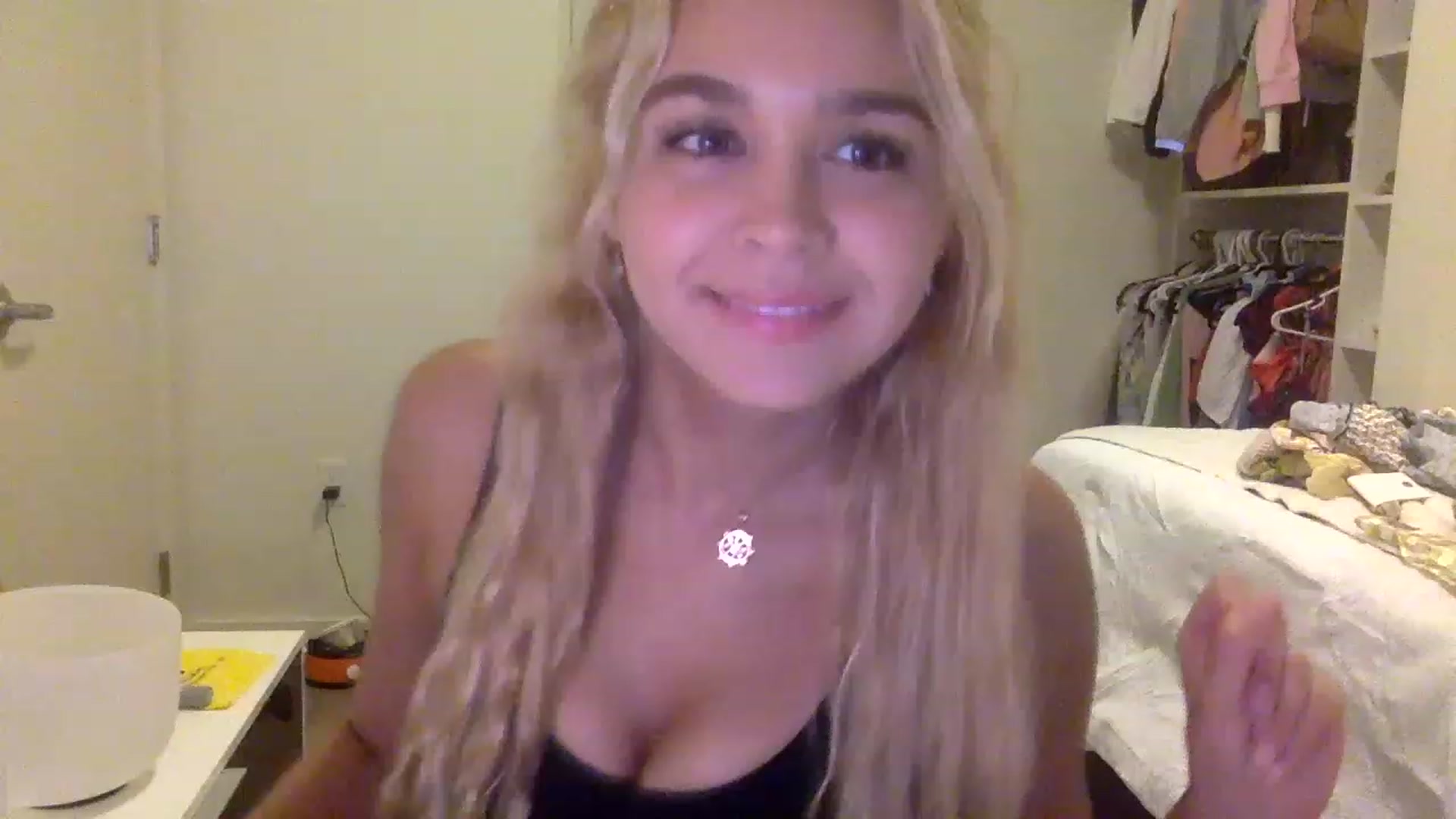 Gallery image thumbnail from sincerelypeny's myfreecams stream on, 12/02/2022, 02:39 image 3 of 20