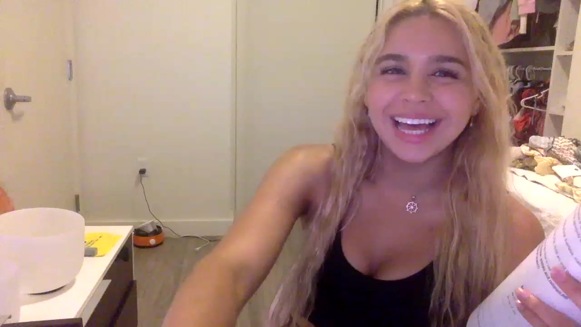 Gallery image thumbnail from sincerelypeny's myfreecams stream on, 12/02/2022, 02:39 image 9 of 20