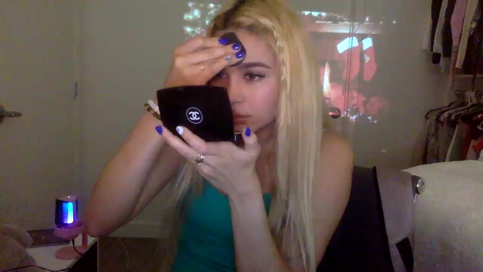 Gallery image thumbnail from sincerelypeny's myfreecams stream on, 12/16/2022, 03:05 image 2 of 20