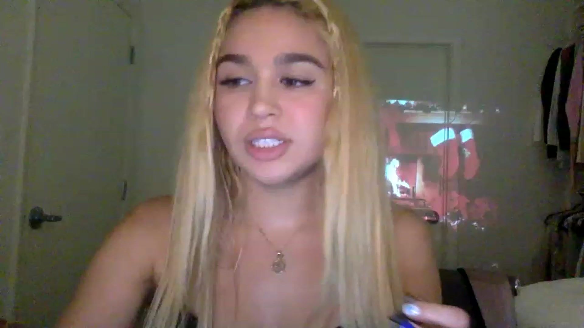 Gallery image thumbnail from sincerelypeny's myfreecams stream on, 12/16/2022, 03:05 image 20 of 20