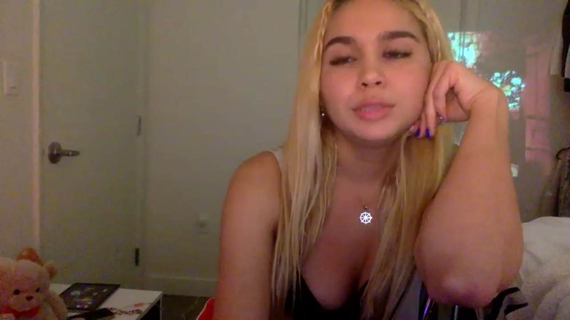 Gallery image thumbnail from sincerelypeny's myfreecams stream on, 12/16/2022, 08:48 image 1 of 20