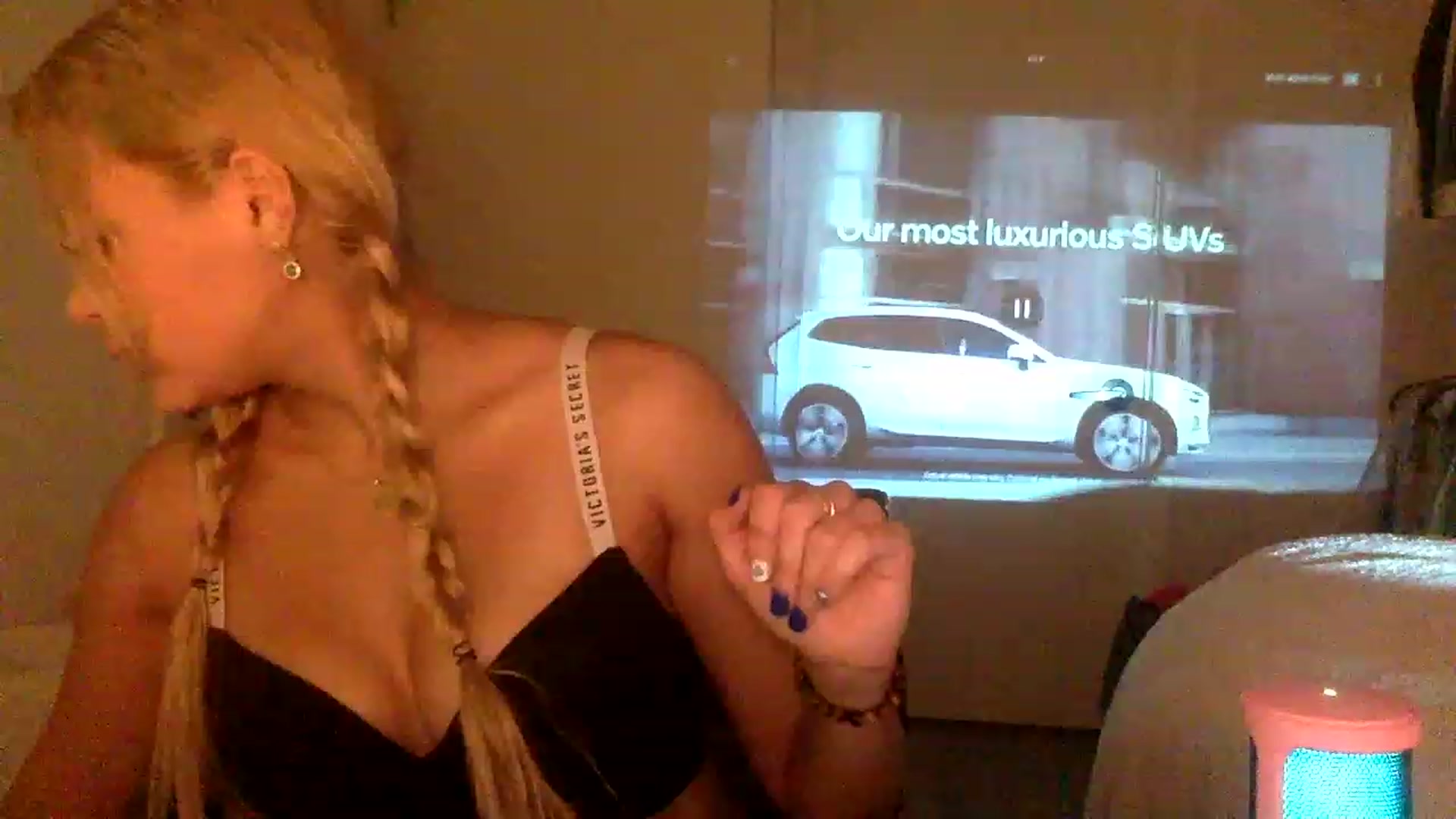 Gallery image thumbnail from sincerelypeny's myfreecams stream on, 12/20/2022, 02:16 image 10 of 20