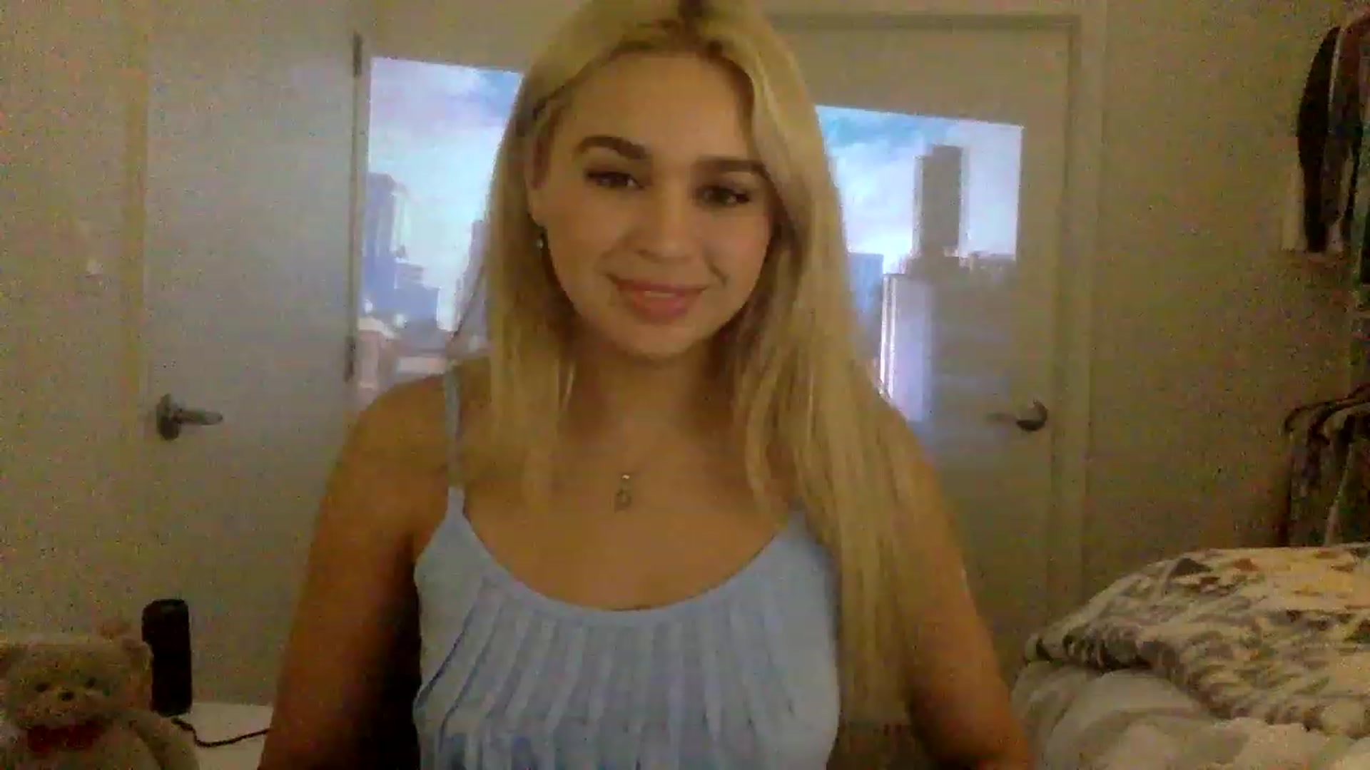 Gallery image thumbnail from sincerelypeny's myfreecams stream on, 12/21/2022, 01:25 image 2 of 20