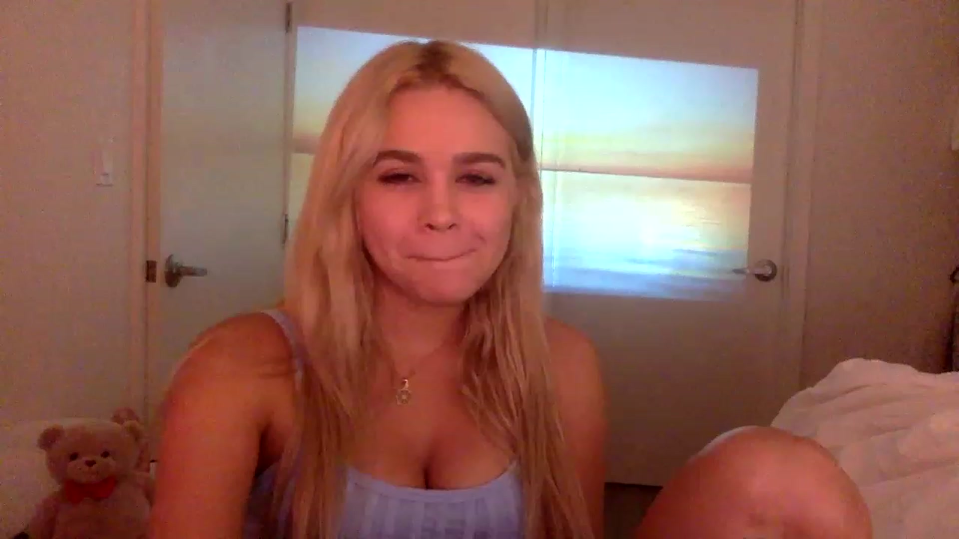 Gallery image thumbnail from sincerelypeny's myfreecams stream on, 12/21/2022, 03:27 image 2 of 20
