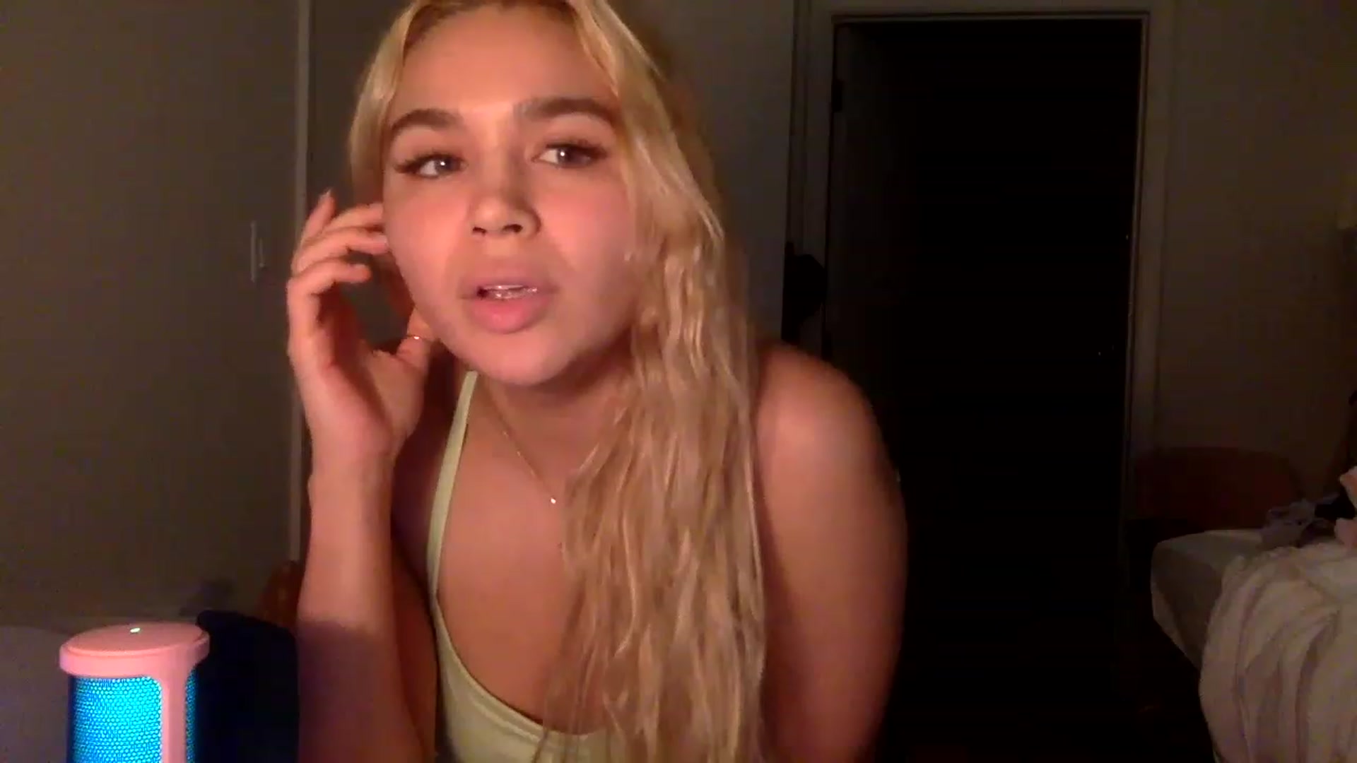 Gallery image thumbnail from sincerelypeny's myfreecams stream on, 01/03/2023, 09:12 image 2 of 20