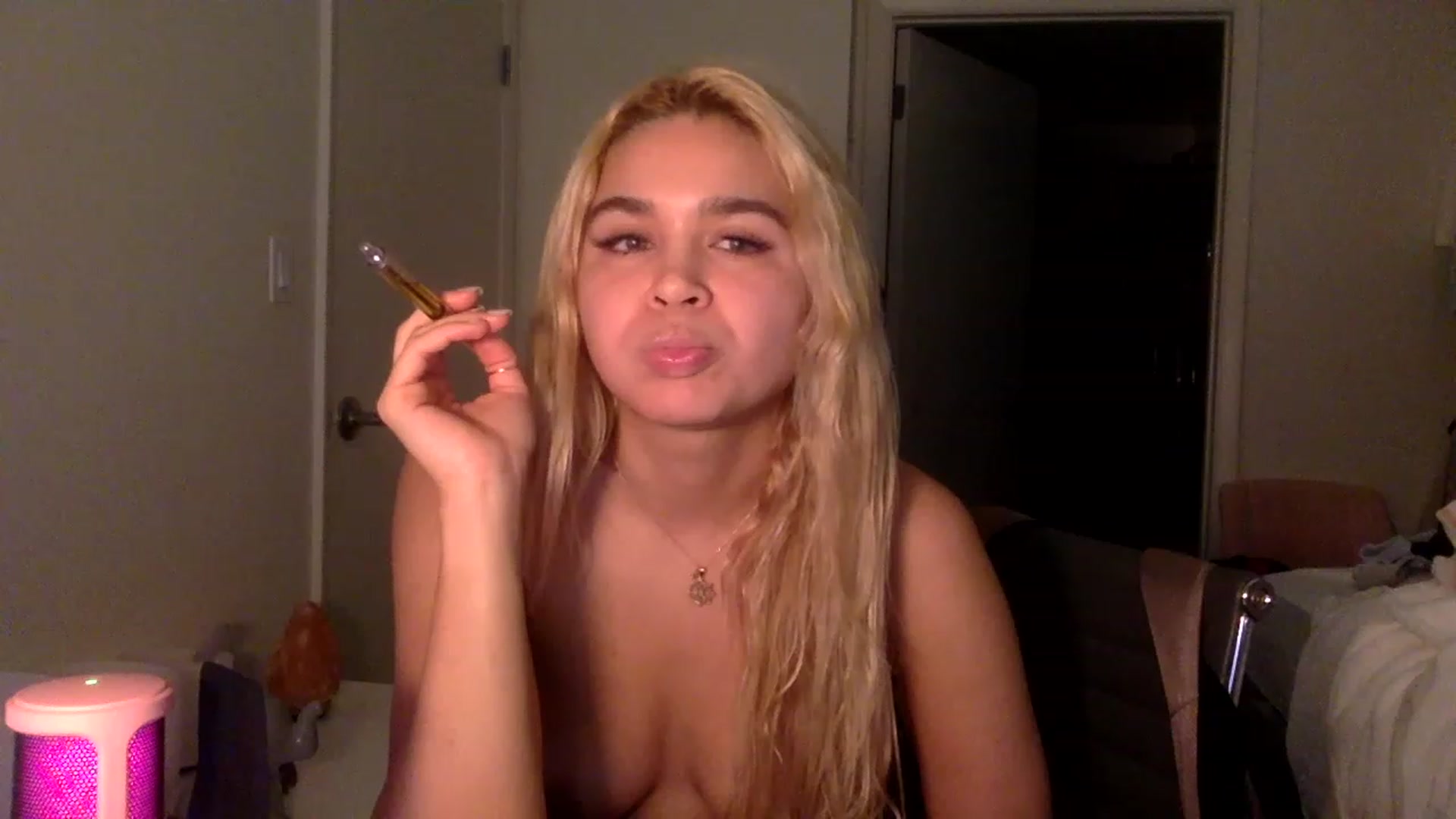 Gallery image thumbnail from sincerelypeny's myfreecams stream on, 01/03/2023, 09:12 image 13 of 20