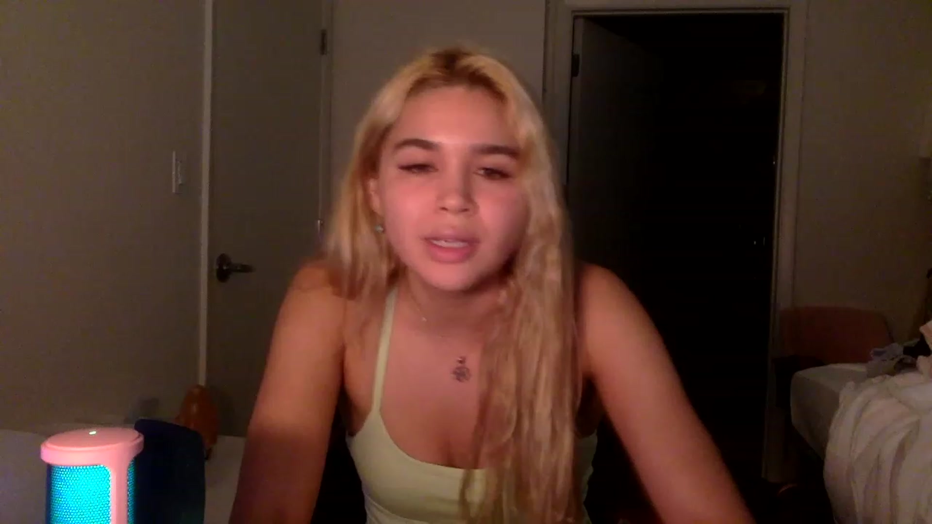Gallery image thumbnail from sincerelypeny's myfreecams stream on, 01/03/2023, 09:12 image 4 of 20