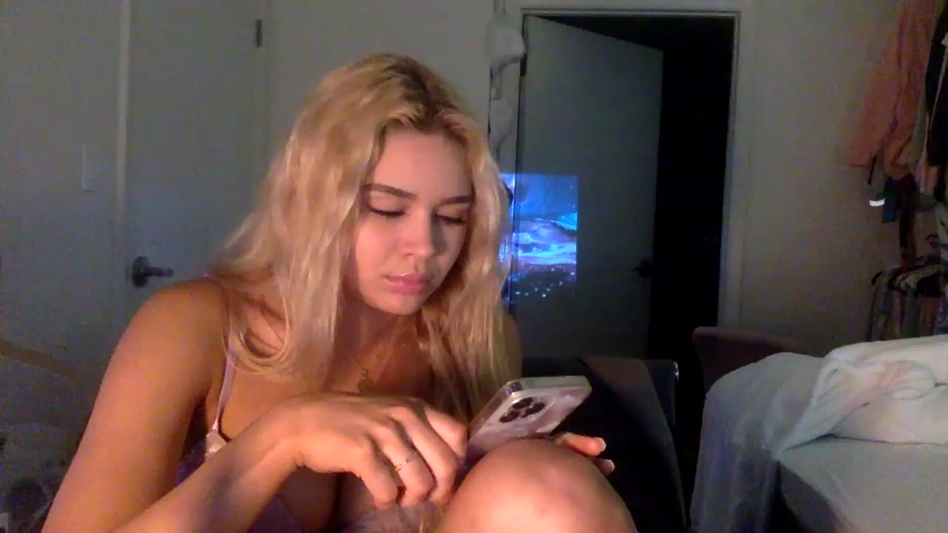 Gallery image thumbnail from sincerelypeny's myfreecams stream on, 01/07/2023, 09:17 image 13 of 20