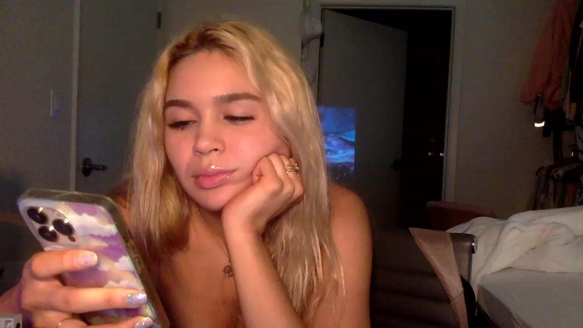 Gallery image thumbnail from sincerelypeny's myfreecams stream on, 01/07/2023, 09:17 image 5 of 20