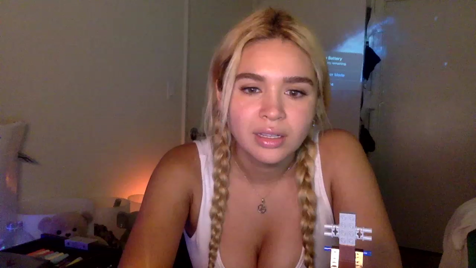 Gallery image thumbnail from sincerelypeny's myfreecams stream on, 01/13/2023, 09:22 image 8 of 20