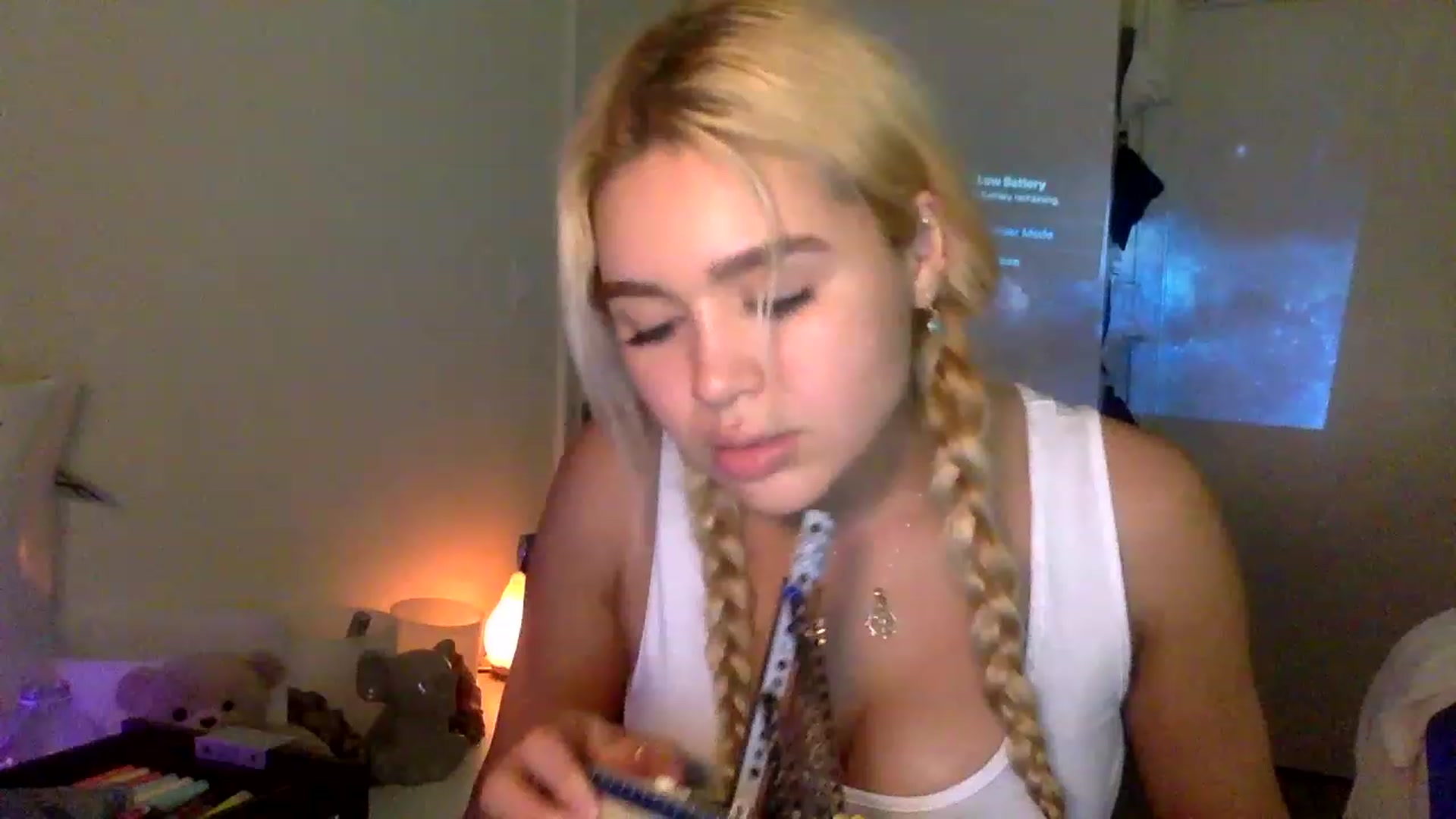 Gallery image thumbnail from sincerelypeny's myfreecams stream on, 01/13/2023, 09:22 image 6 of 20