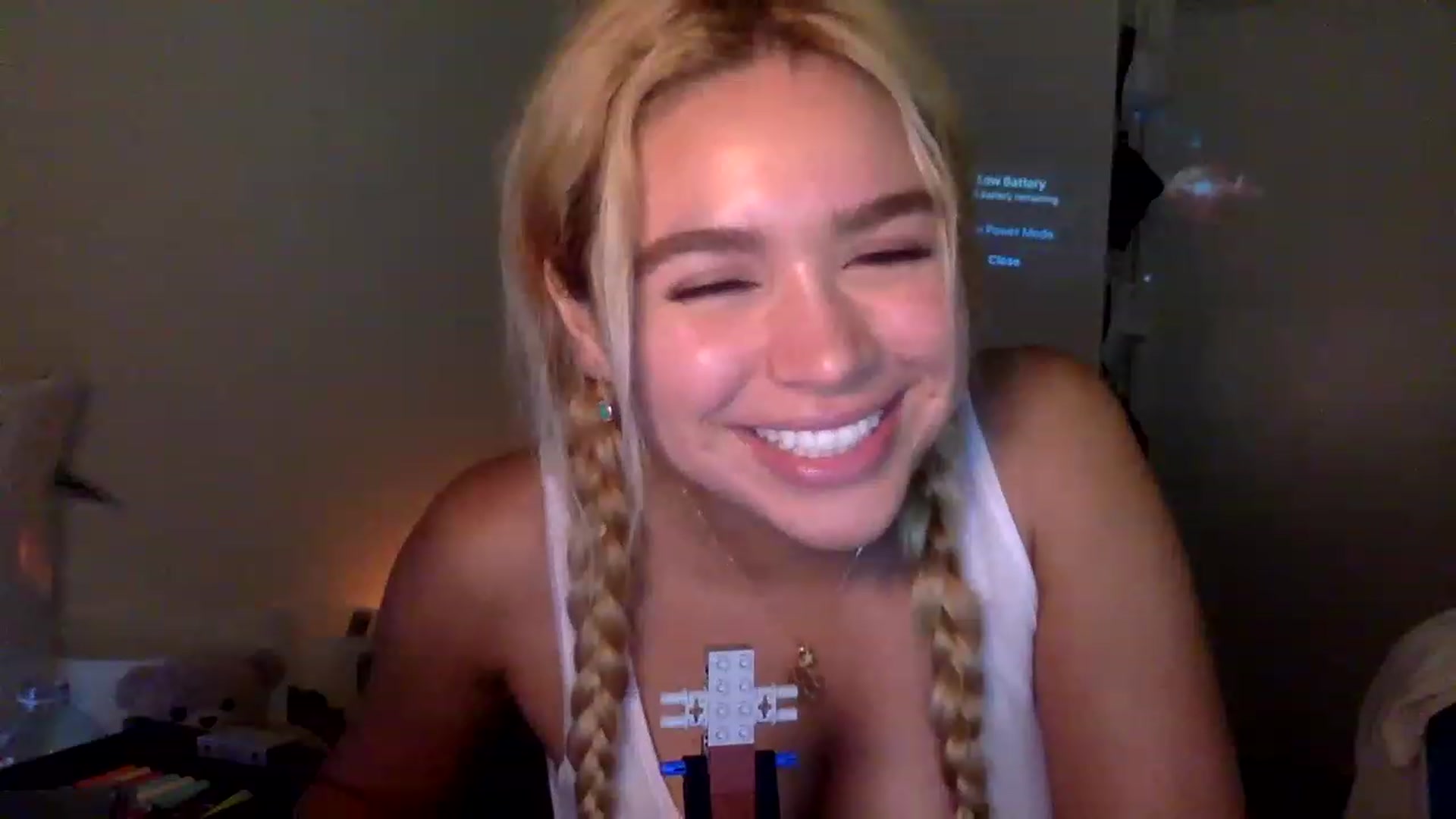 Gallery image thumbnail from sincerelypeny's myfreecams stream on, 01/13/2023, 09:22 image 5 of 20