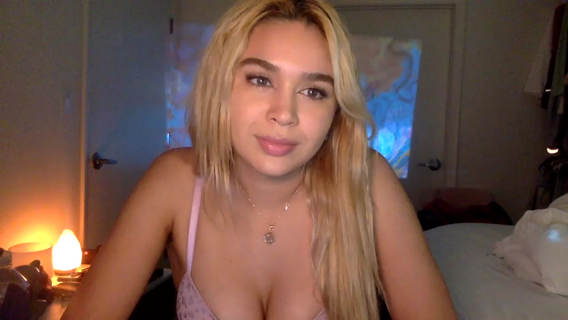 Gallery image thumbnail from sincerelypeny's myfreecams stream on, 01/16/2023, 03:57 image 1 of 20